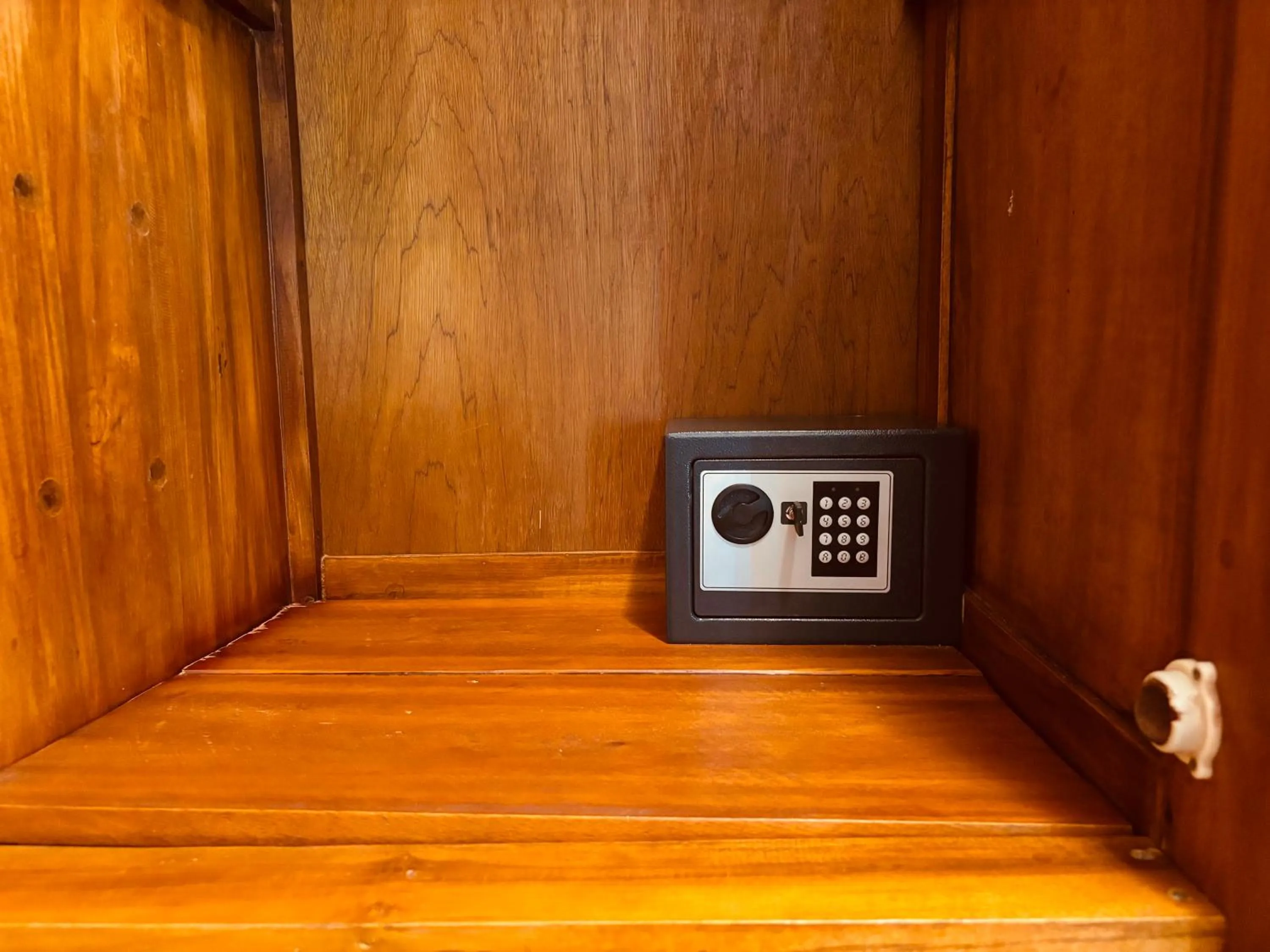 safe in Raja Beach Hotel