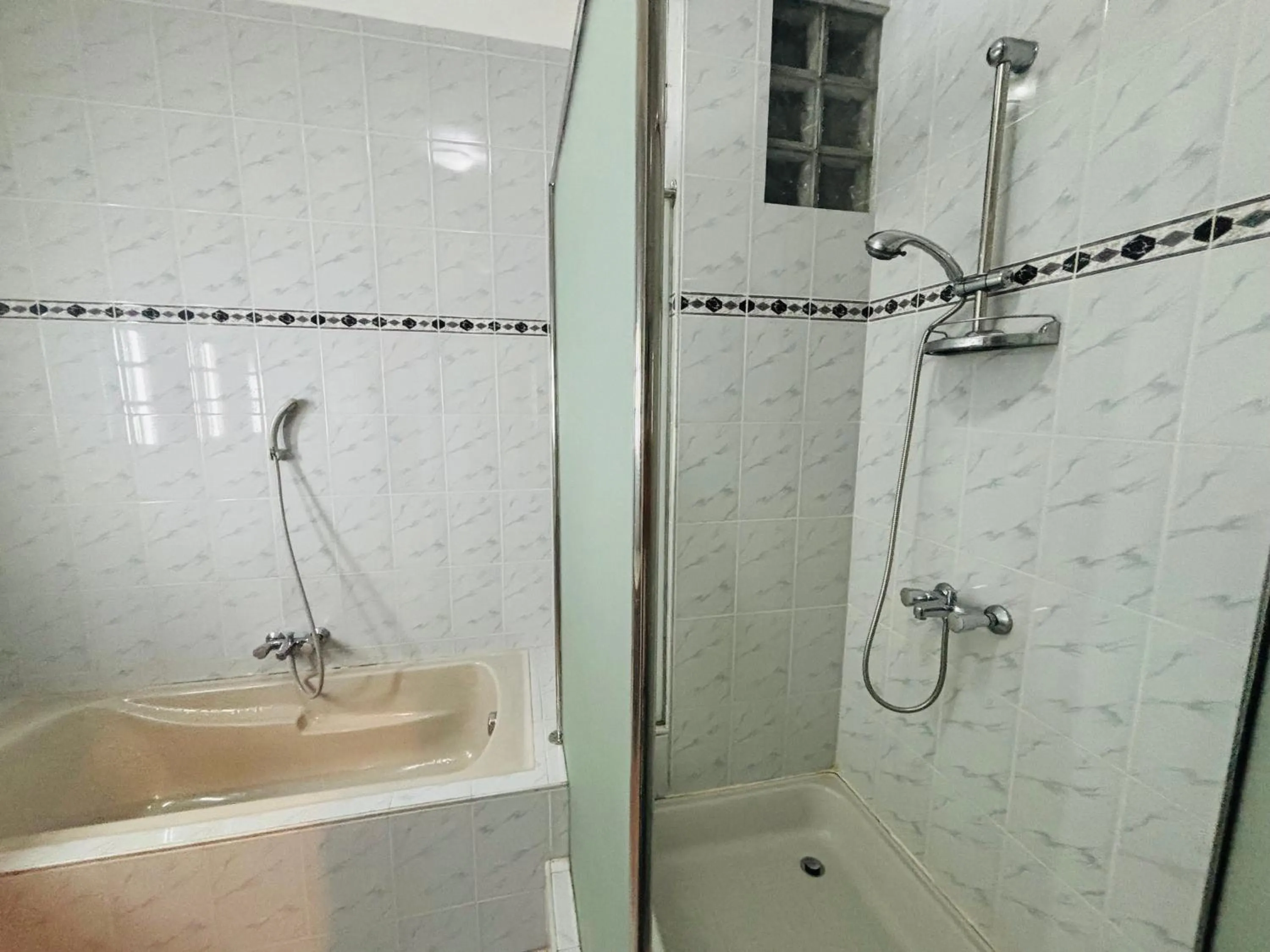 Bathroom in Raja Beach Hotel