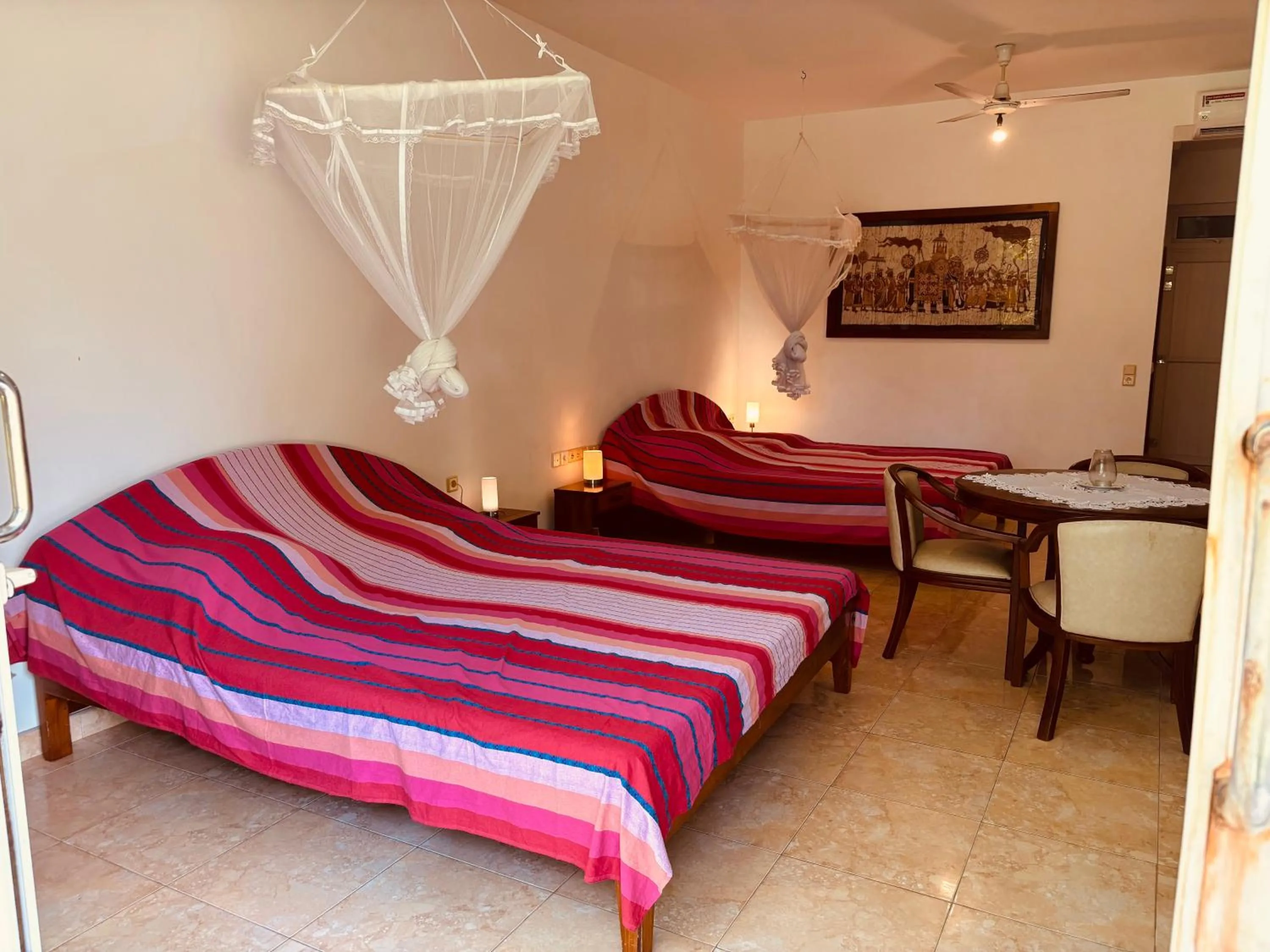 Photo of the whole room, Bed in Raja Beach Hotel