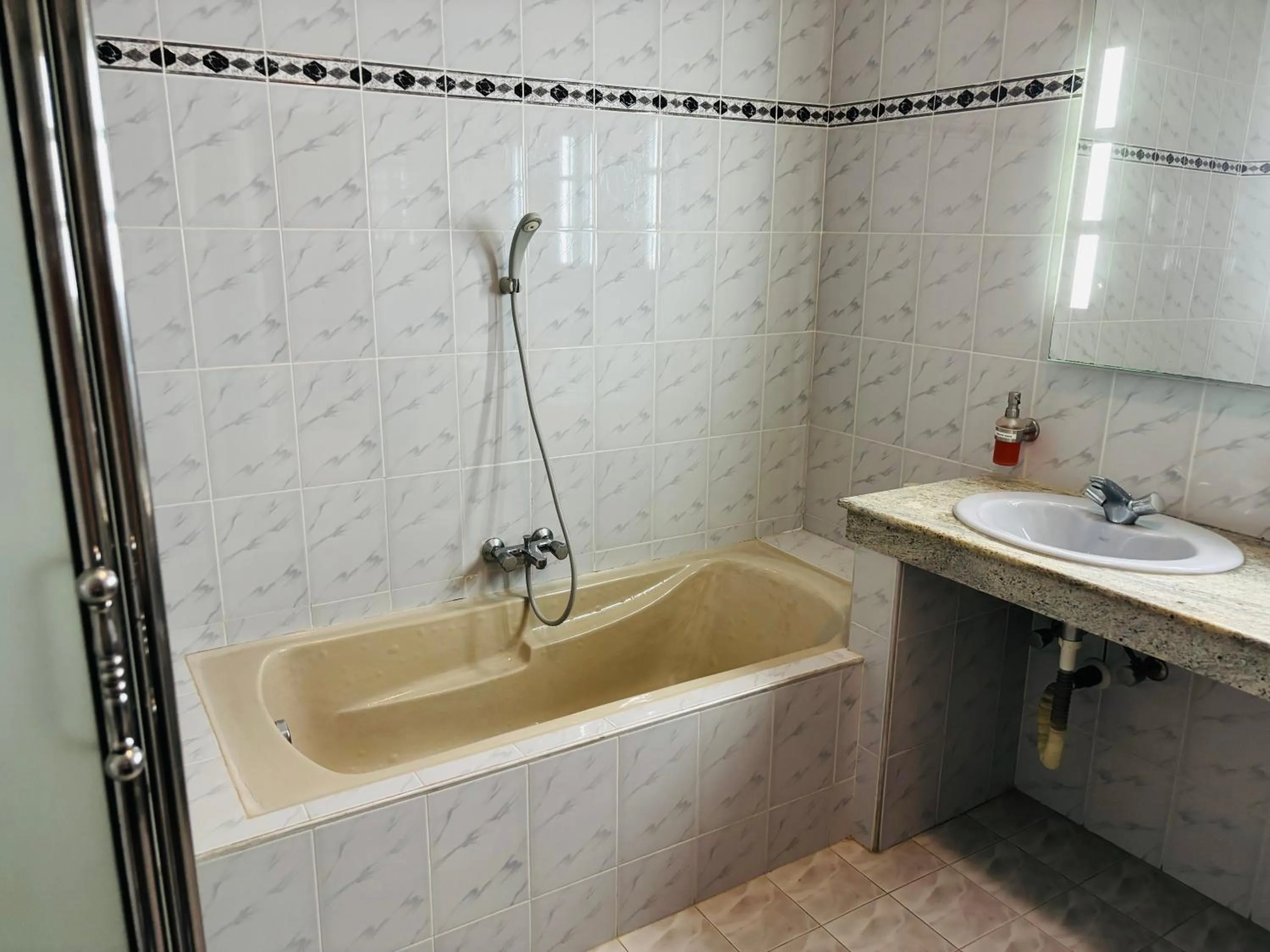 Bathroom in Raja Beach Hotel