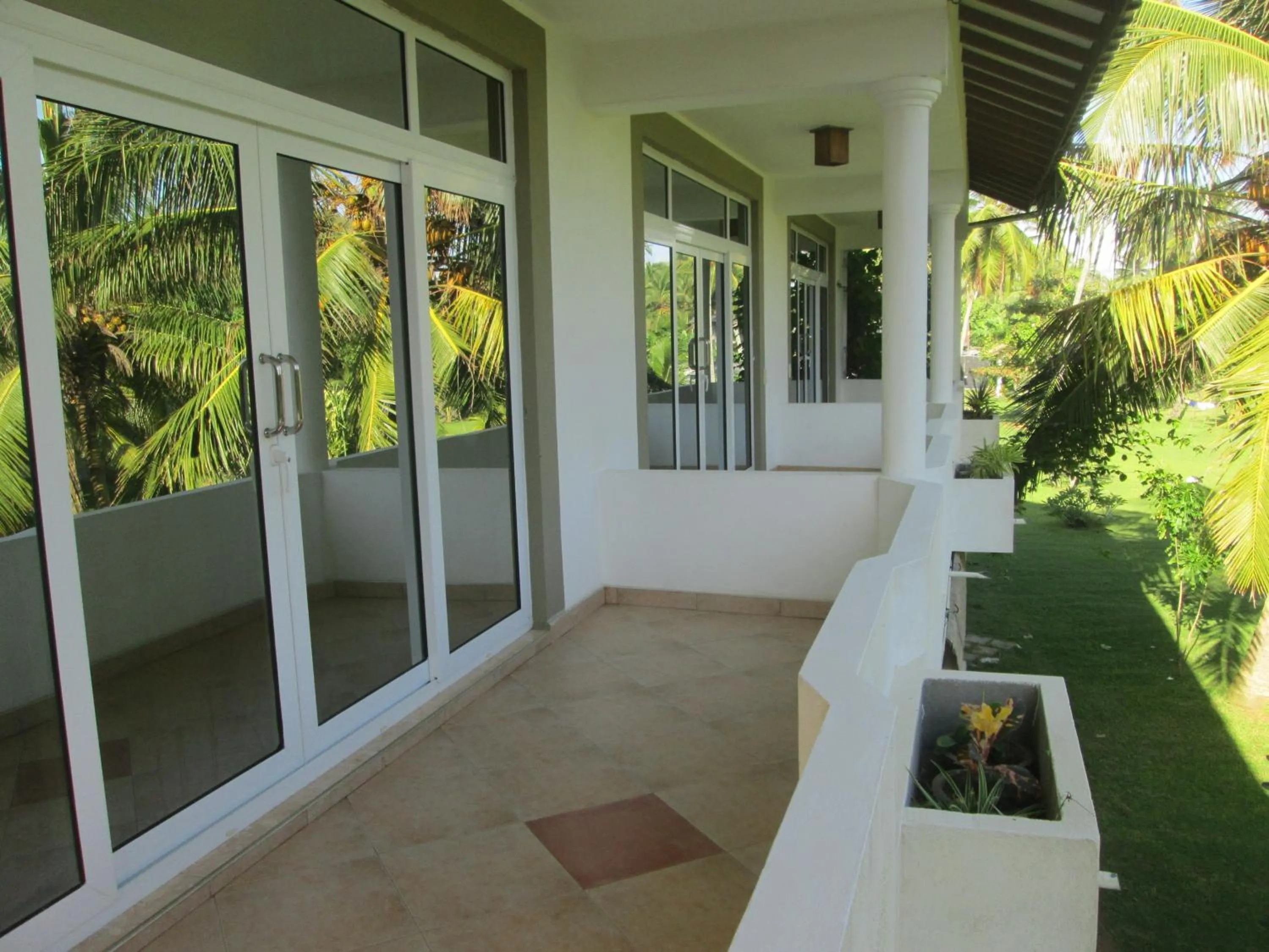 Balcony/Terrace in Raja Beach Hotel
