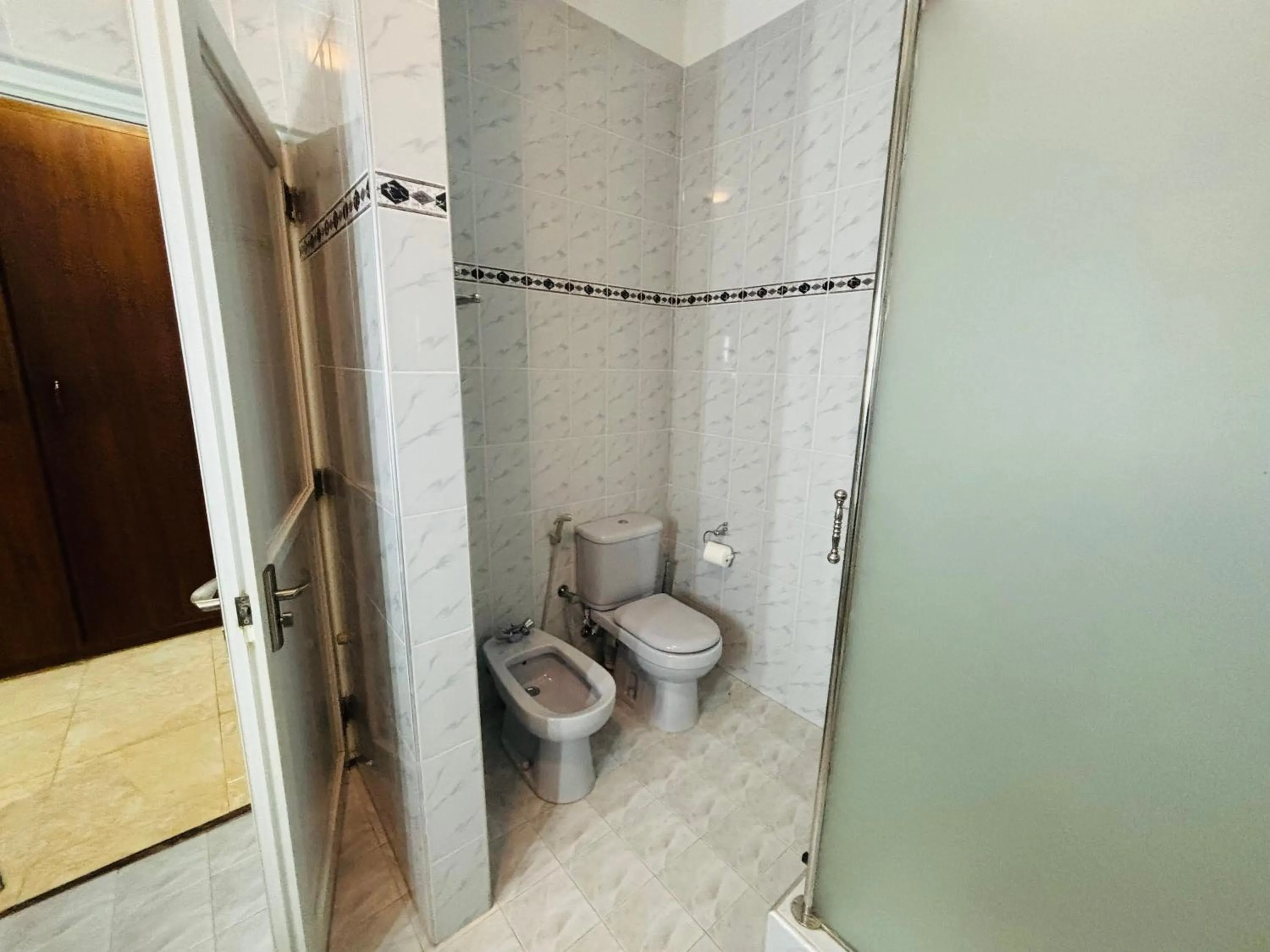 Bathroom in Raja Beach Hotel