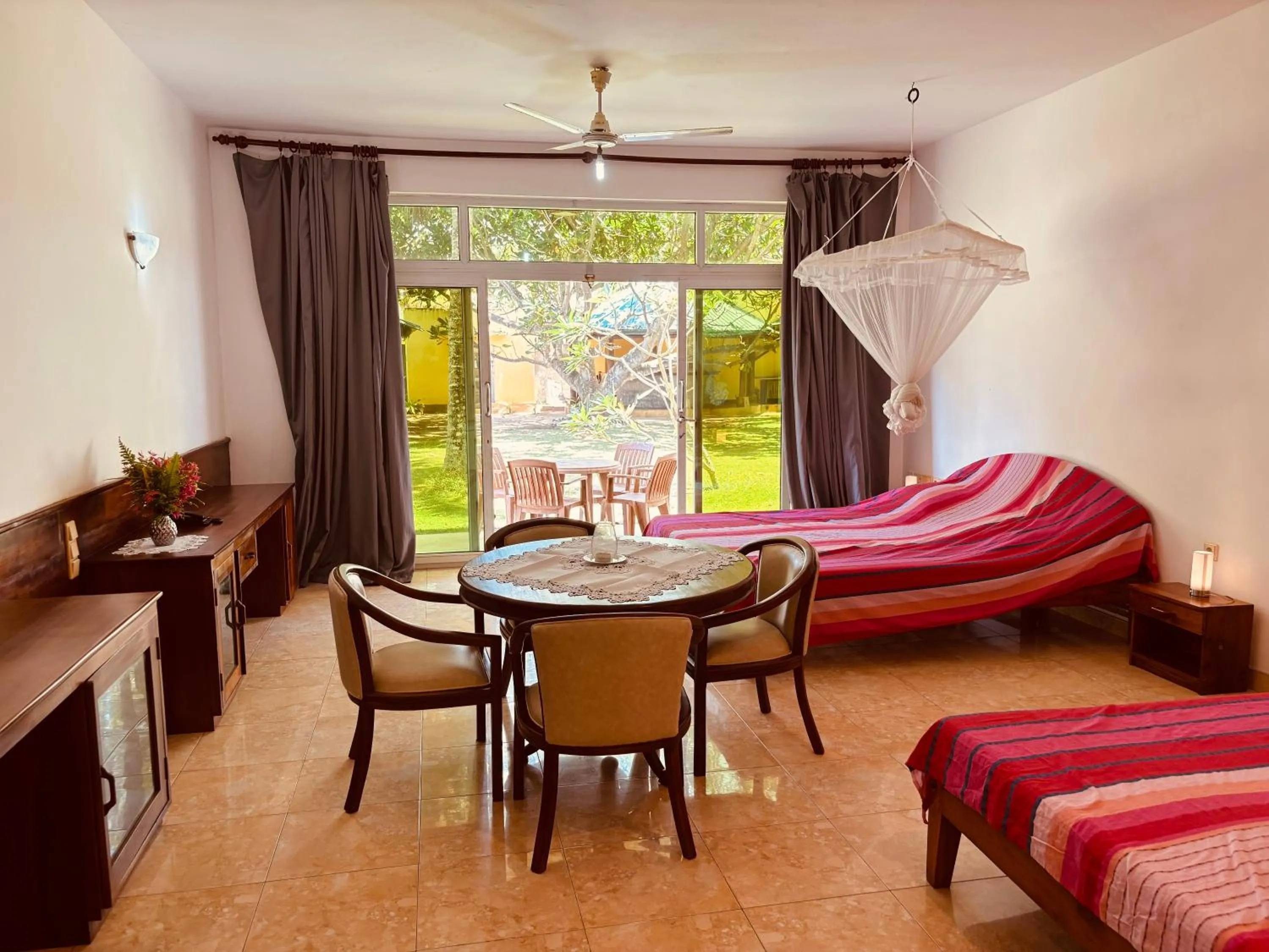 Photo of the whole room, Bed in Raja Beach Hotel