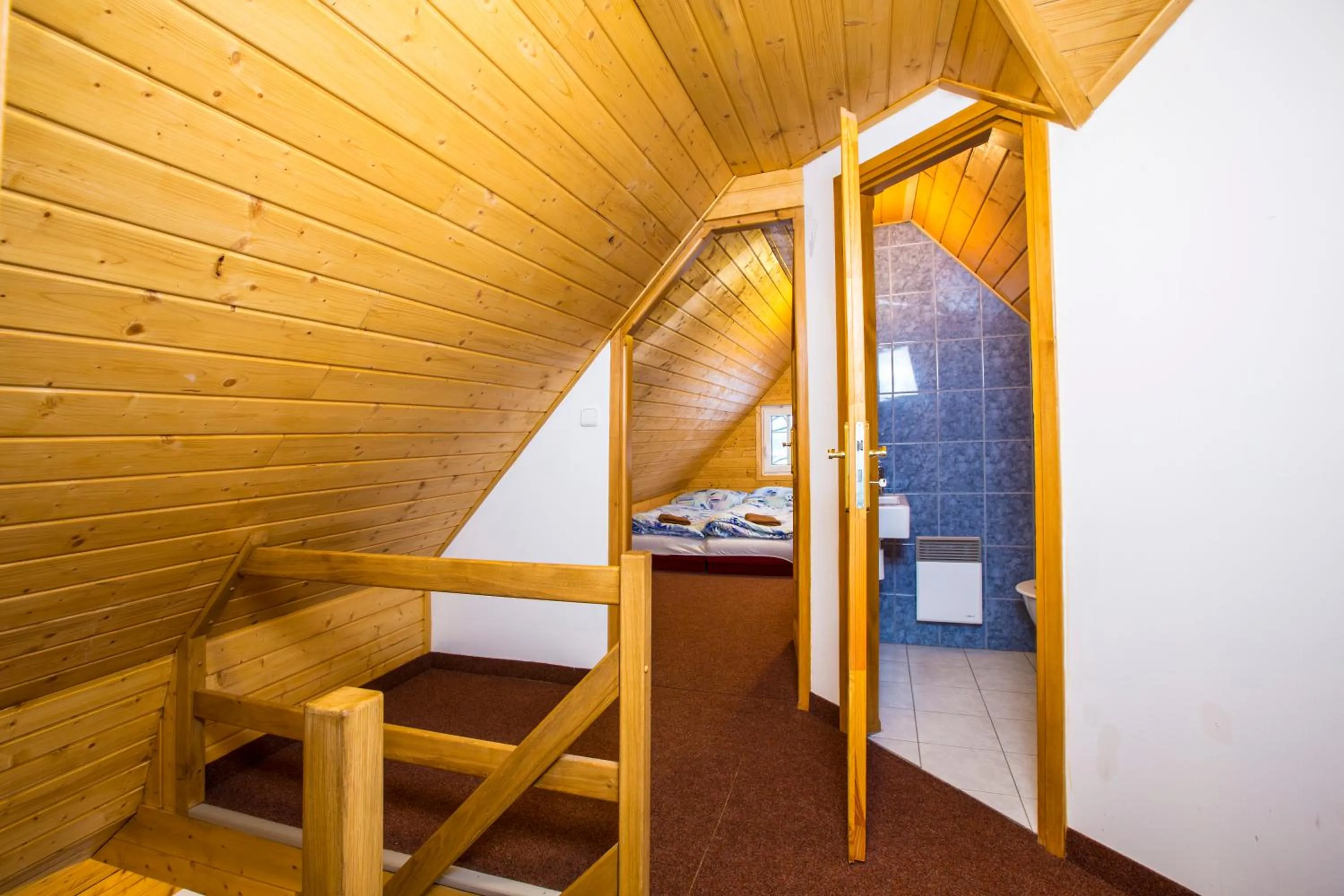 Area and facilities in Chata Pod lipami