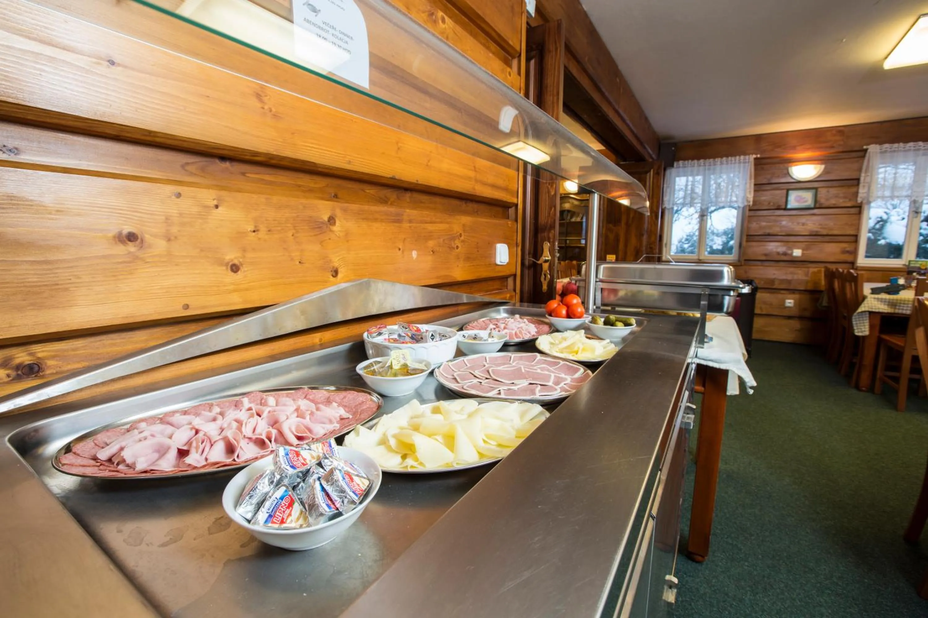 Buffet breakfast in Chata Pod lipami