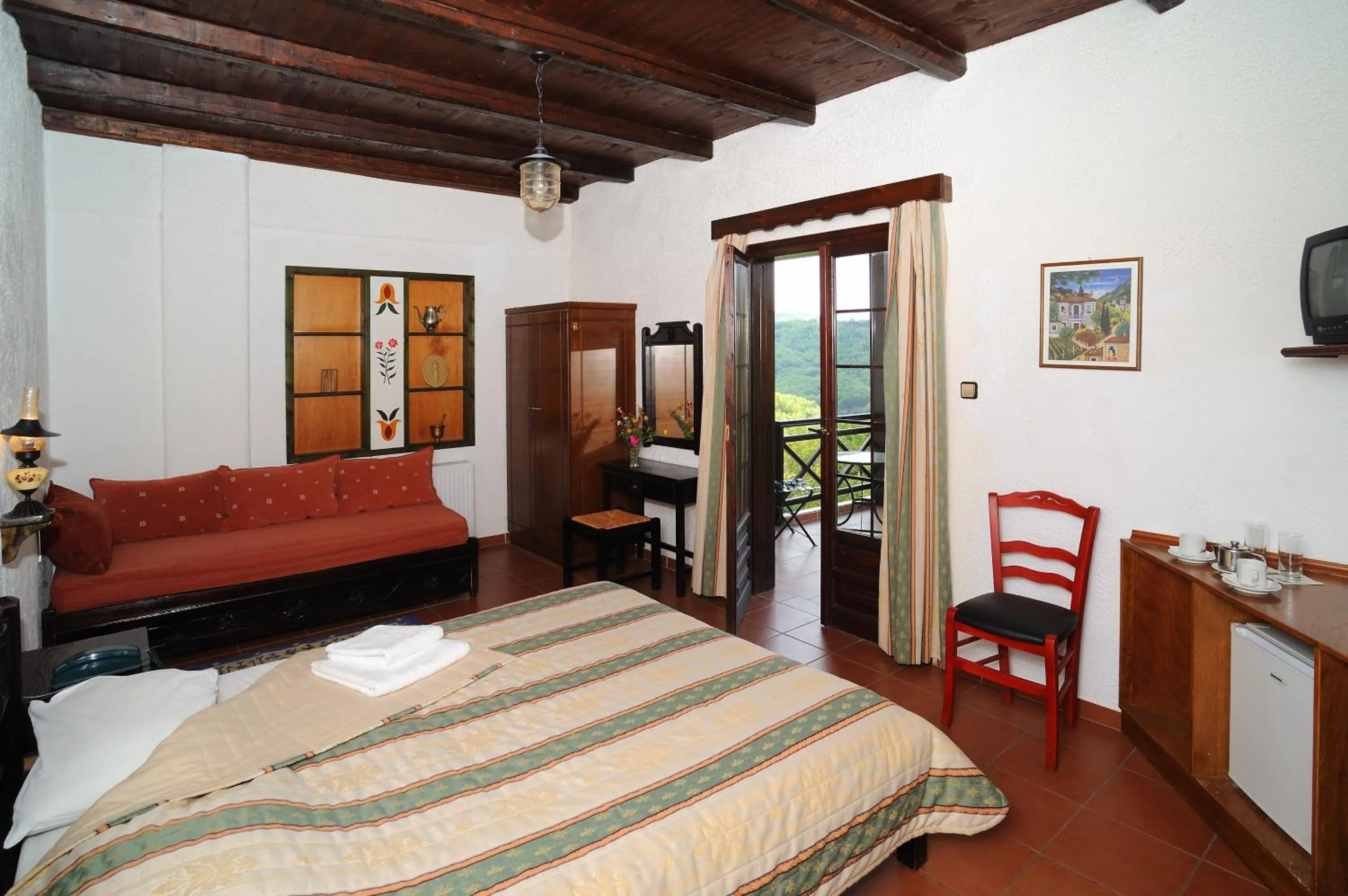 TV and multimedia, Bed in Hotel Makkas