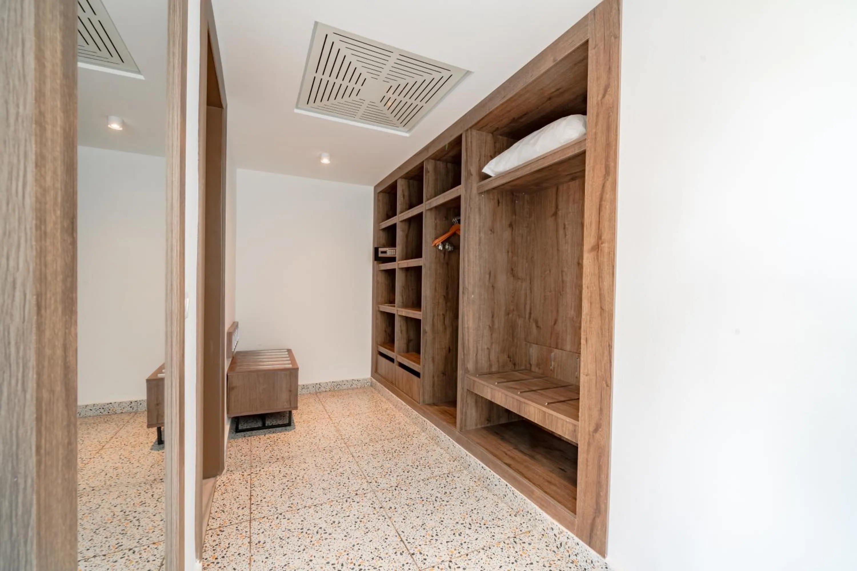 wardrobe, Bed in Pickalbatros Vita Resort - Portofino Marsa Alam