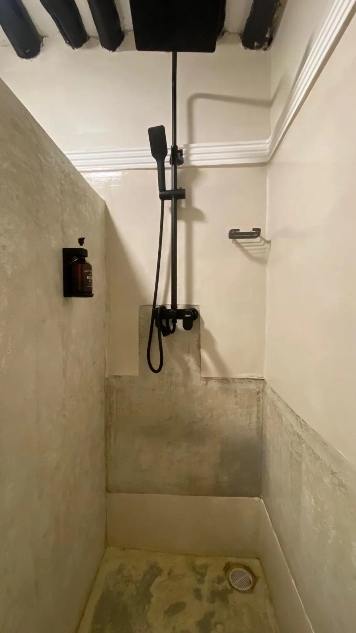 Shower in Hanaia House