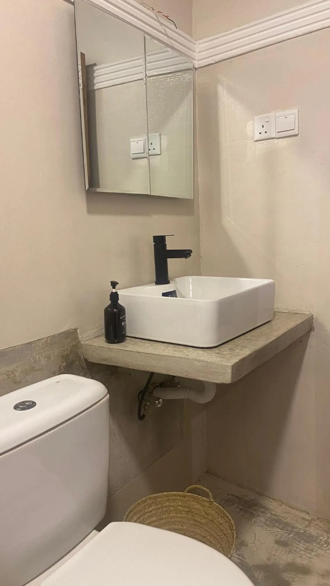 Toilet in Hanaia House