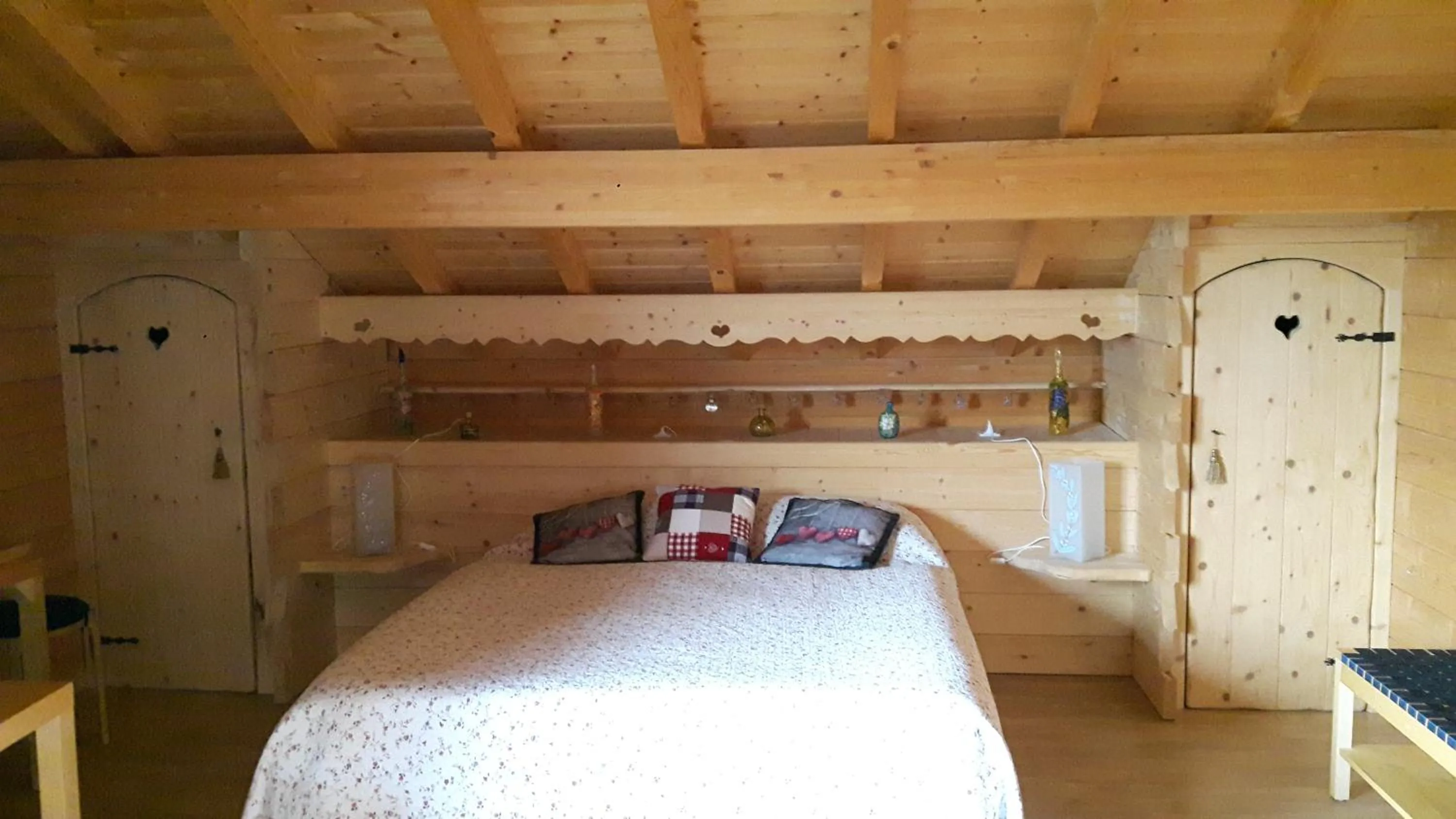 Bed in Les Genévriers