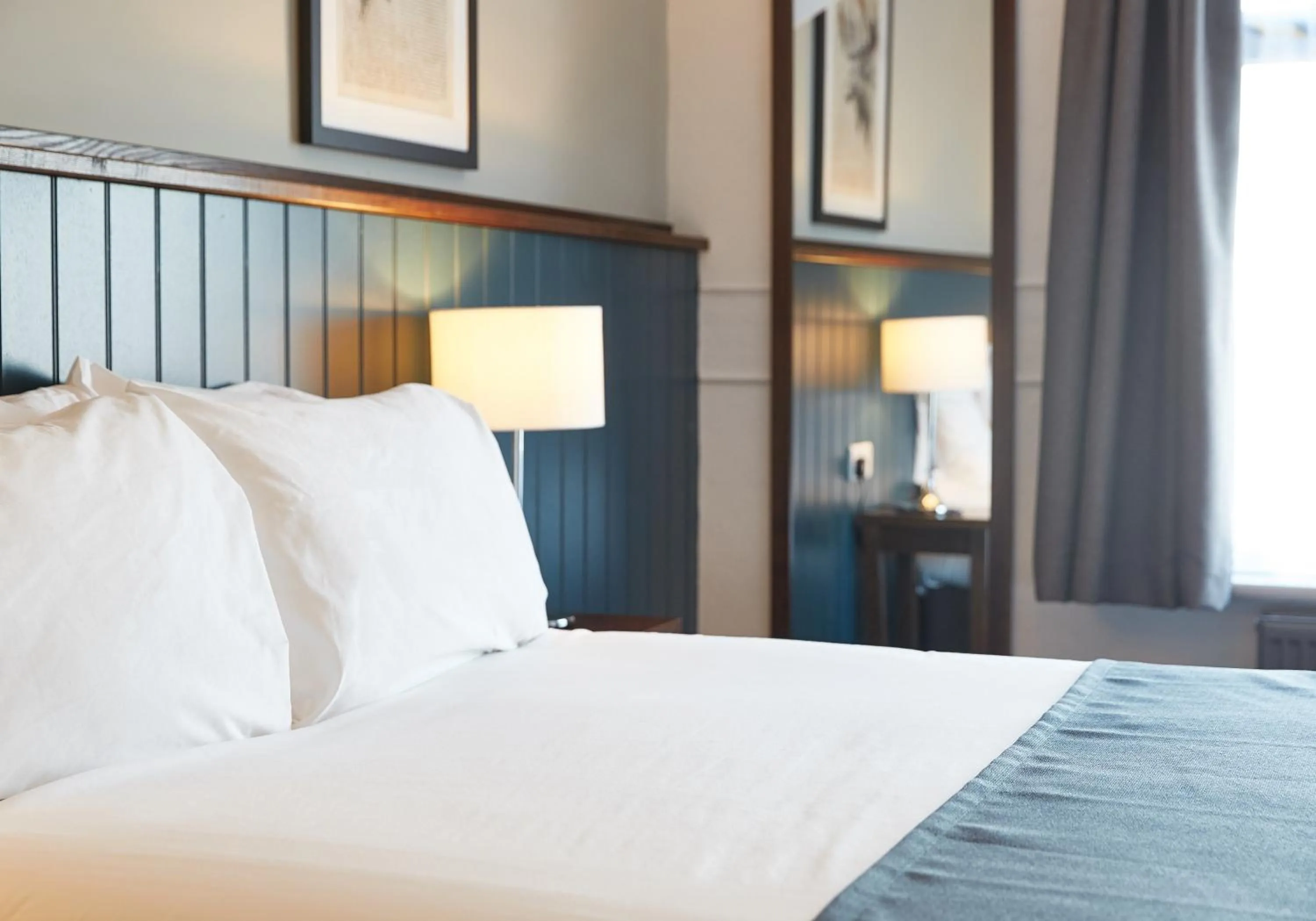 Bed in The Spyglass & Kettle by Greene King Inns