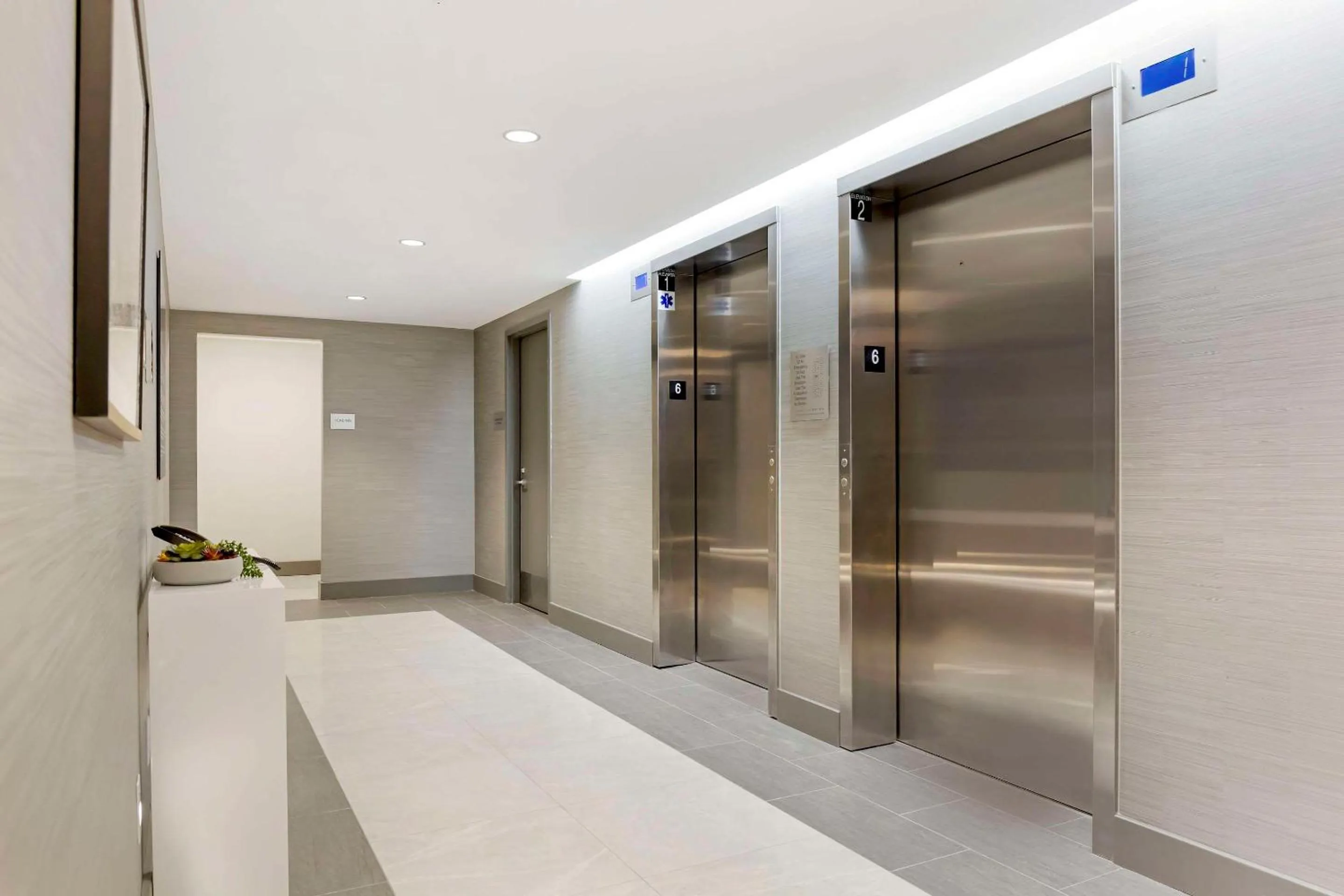 Lobby or reception in Cambria Hotel Niagara Falls