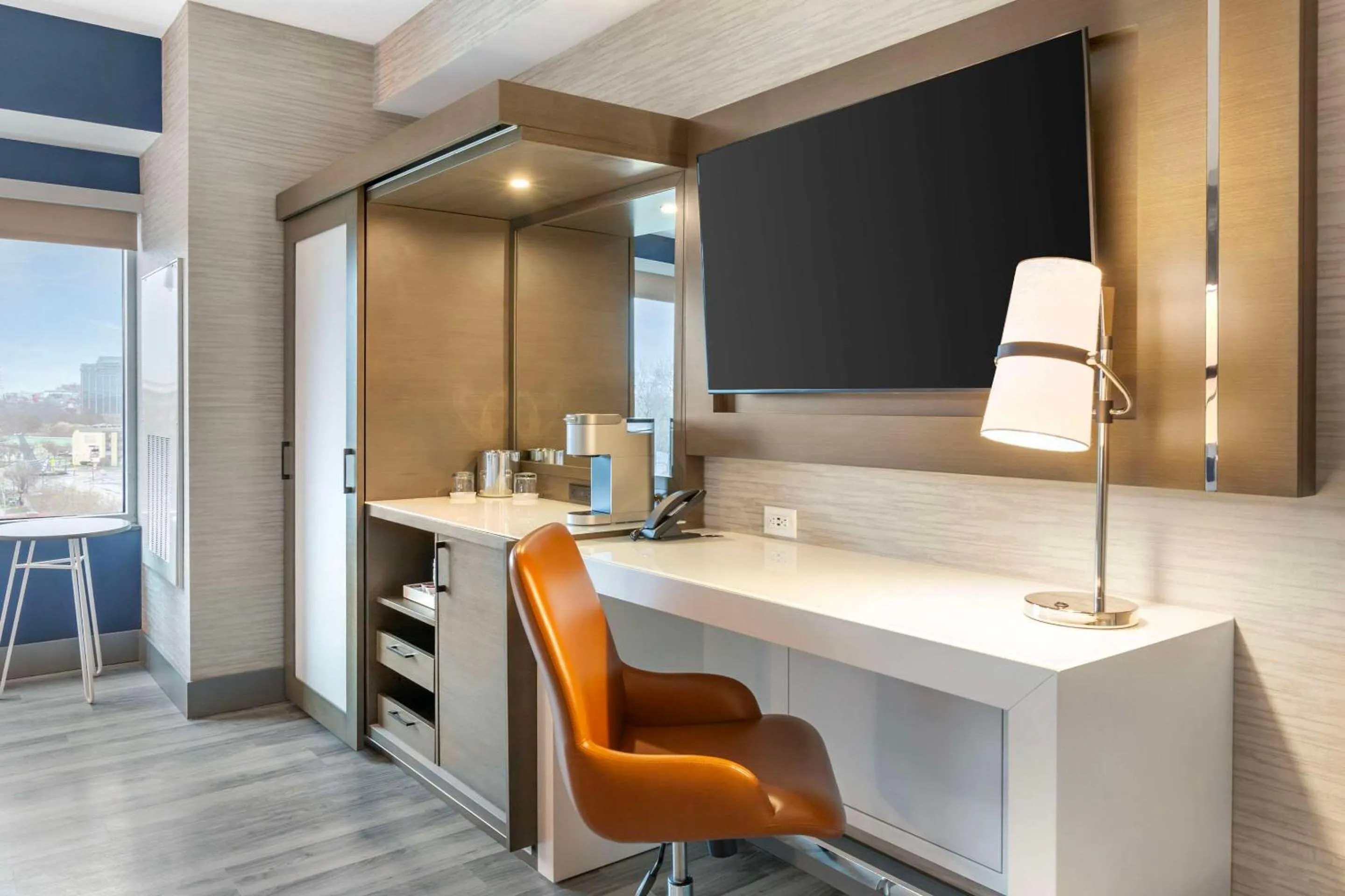 Bedroom in Cambria Hotel Niagara Falls