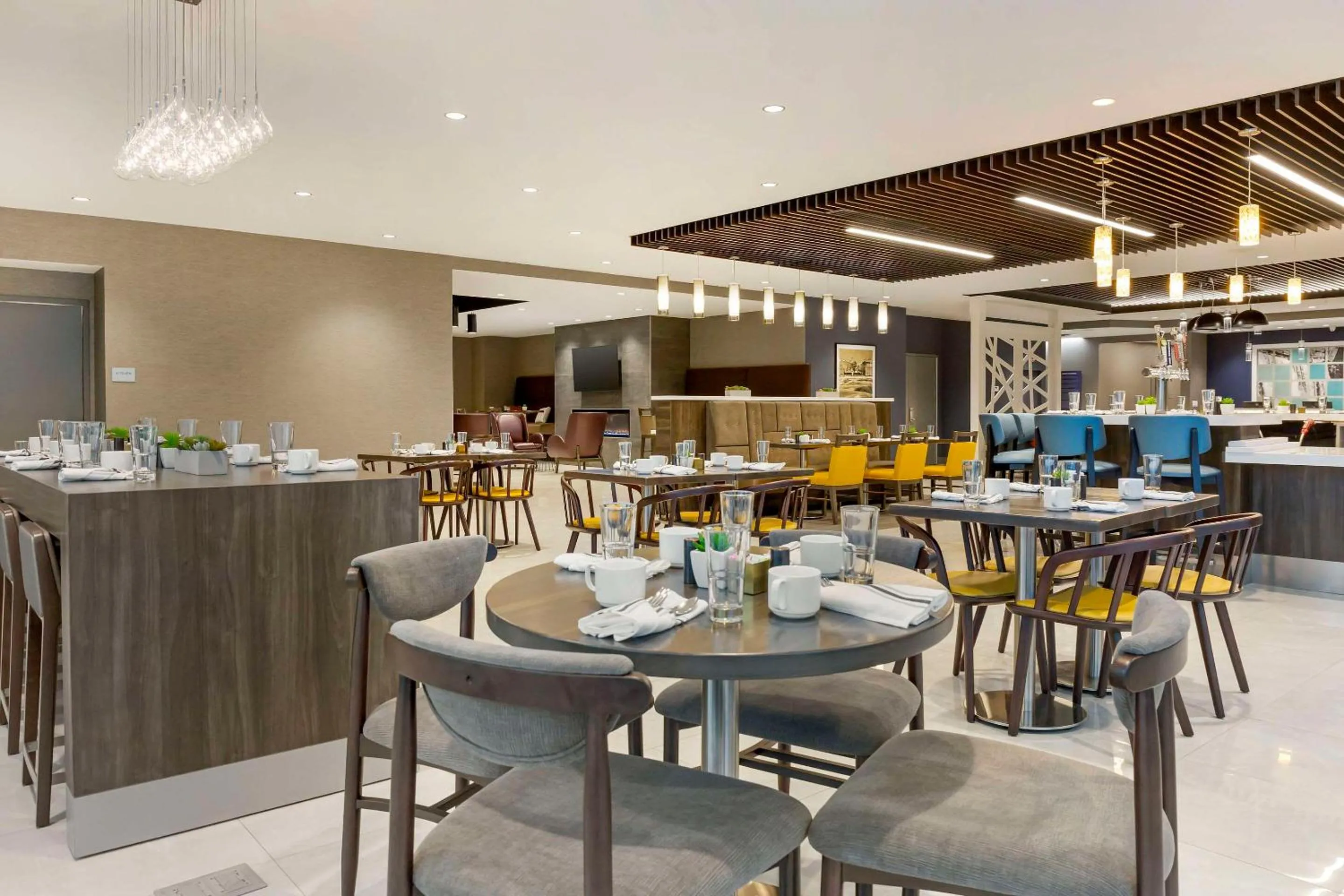 Breakfast in Cambria Hotel Niagara Falls