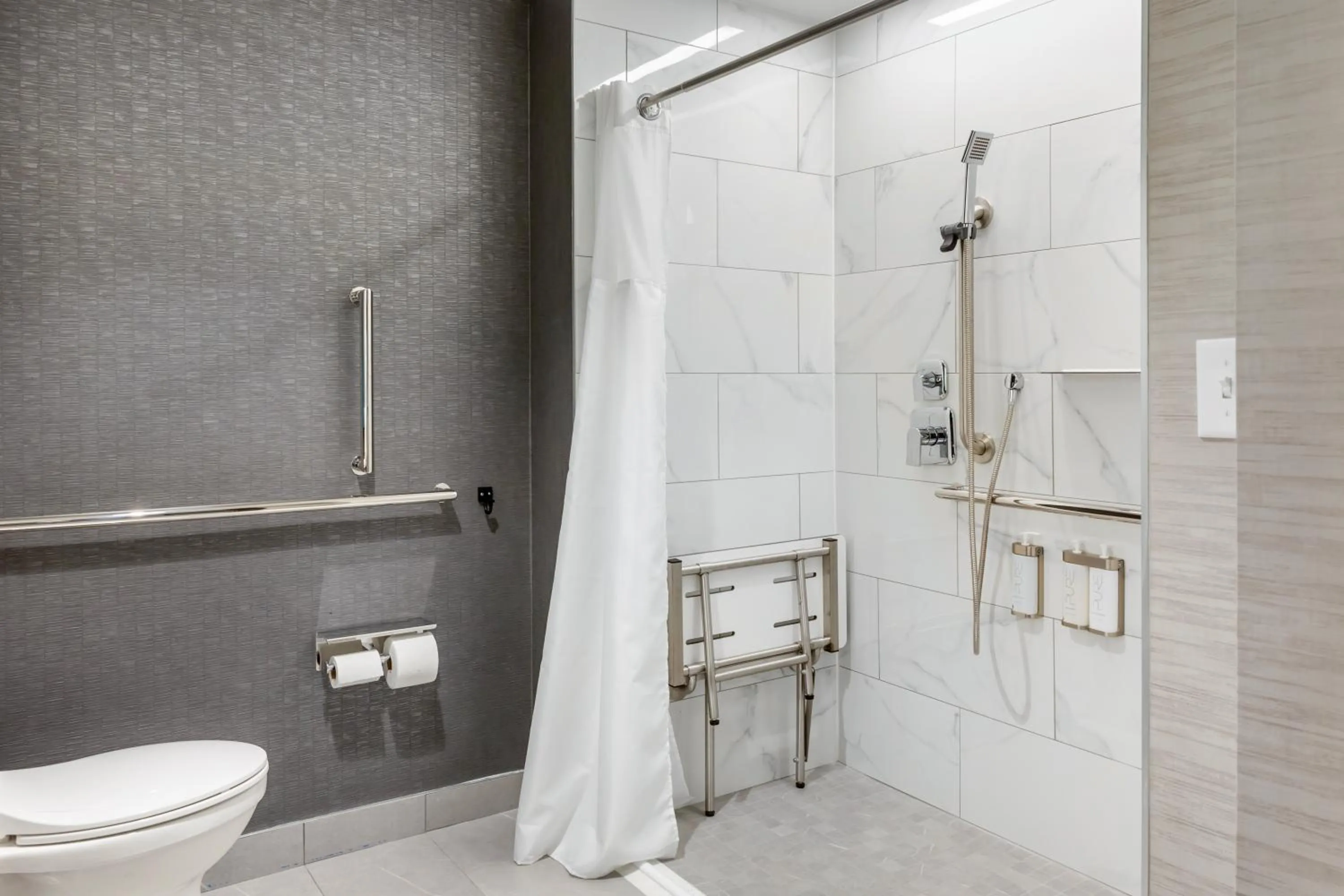 Shower in Cambria Hotel Niagara Falls