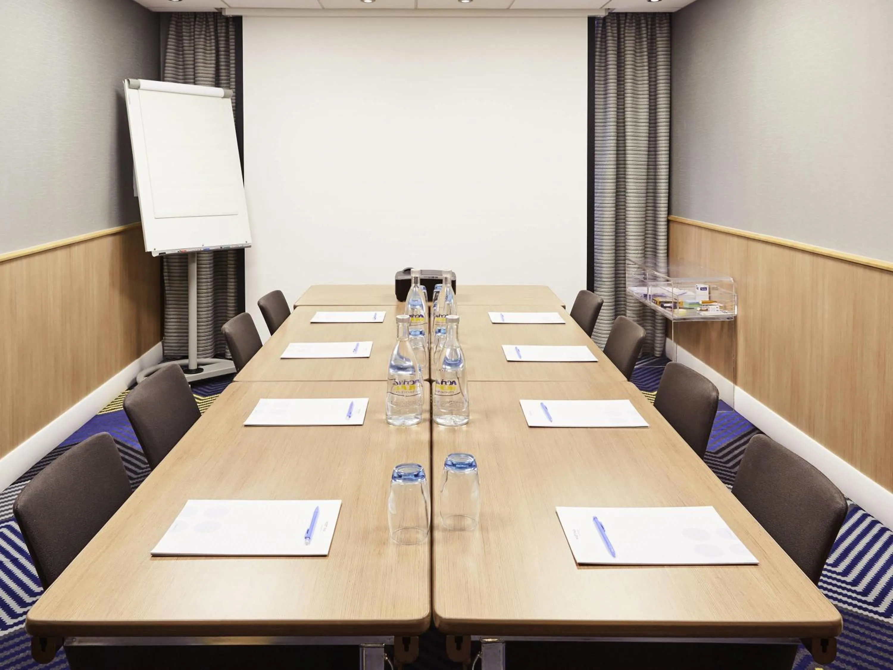 Meeting/conference room in Novotel Coventry