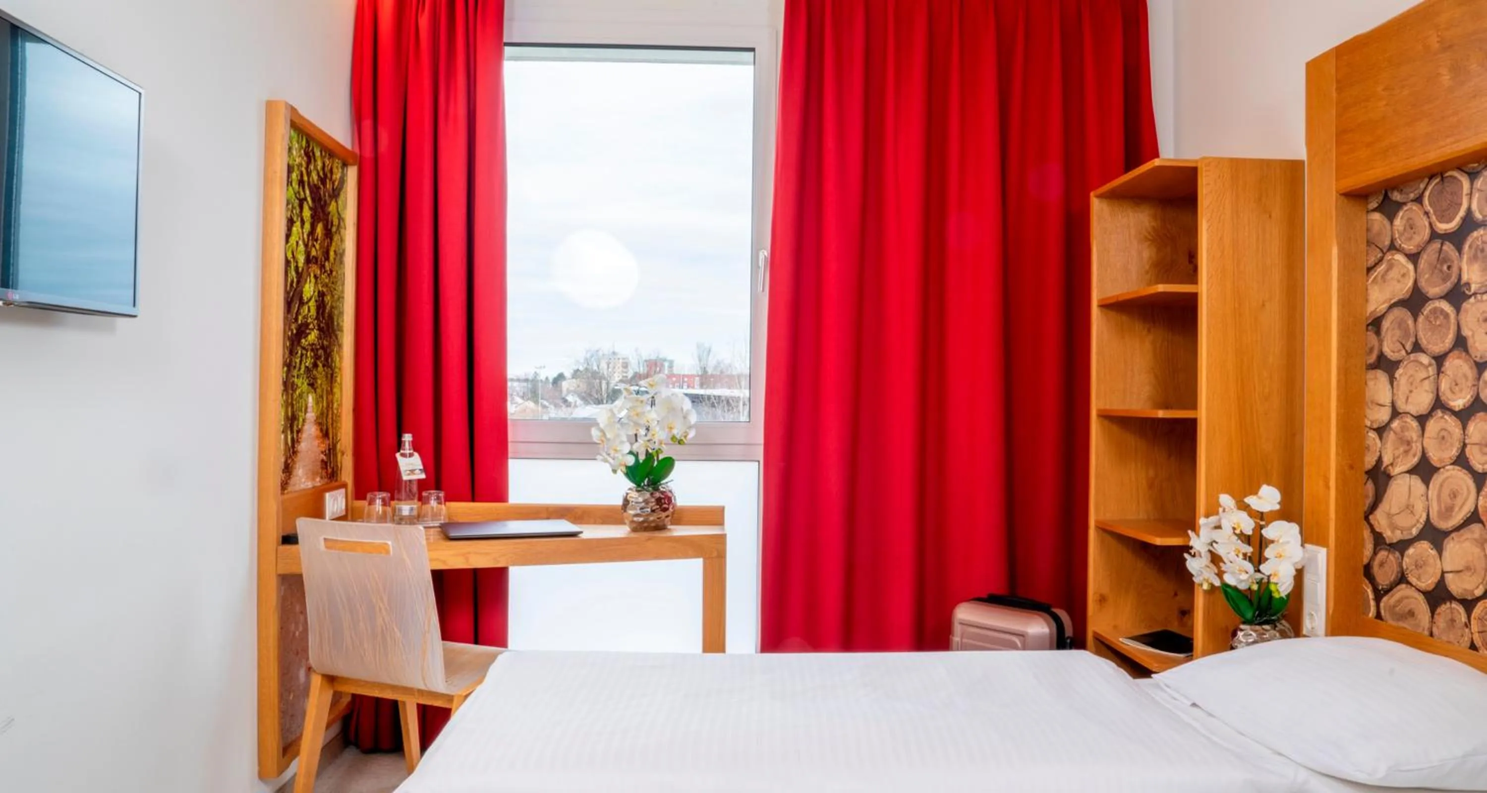 Bedroom, Bed in PLAZA INN Dachau - München