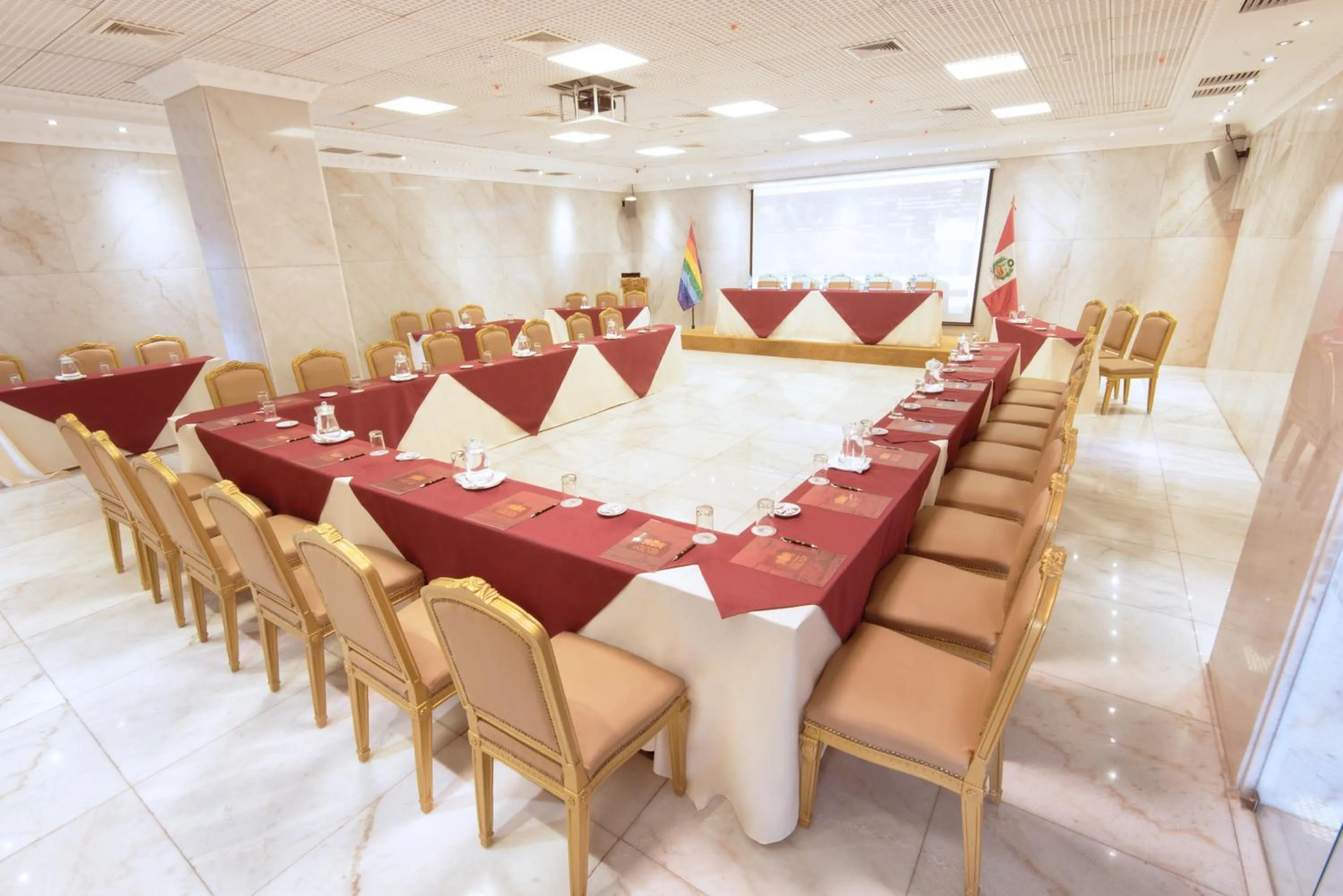 Business facilities in Luxury Inkari Hotel