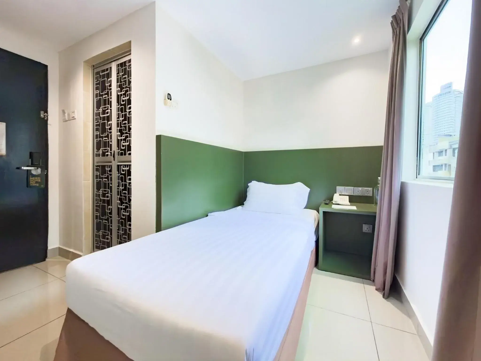 Single Room with Private Bathroom - single occupancy in Living At DSulaiman Hotel Single Room with Private Bathroom - single occupancy in Living At DSulaiman Hotel