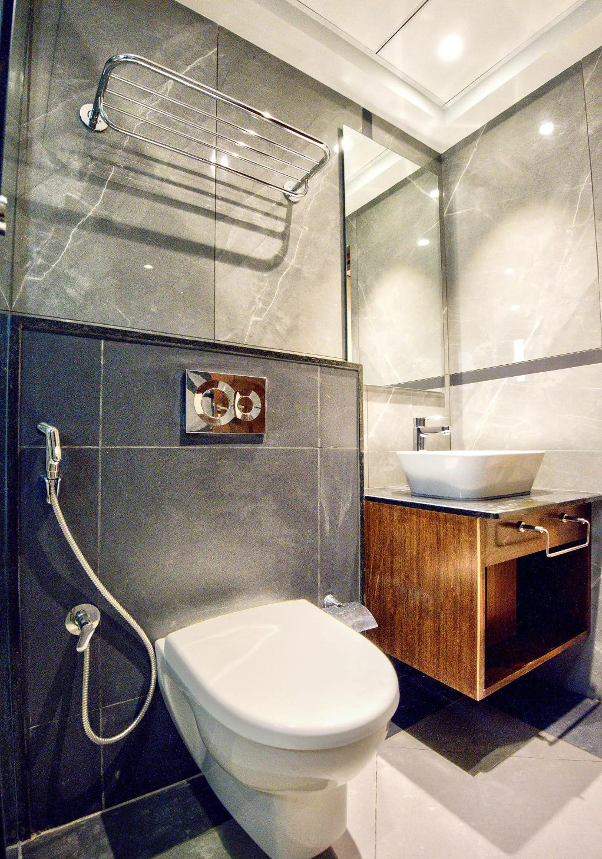 Shower in Lance 21 - Ashok Nagar