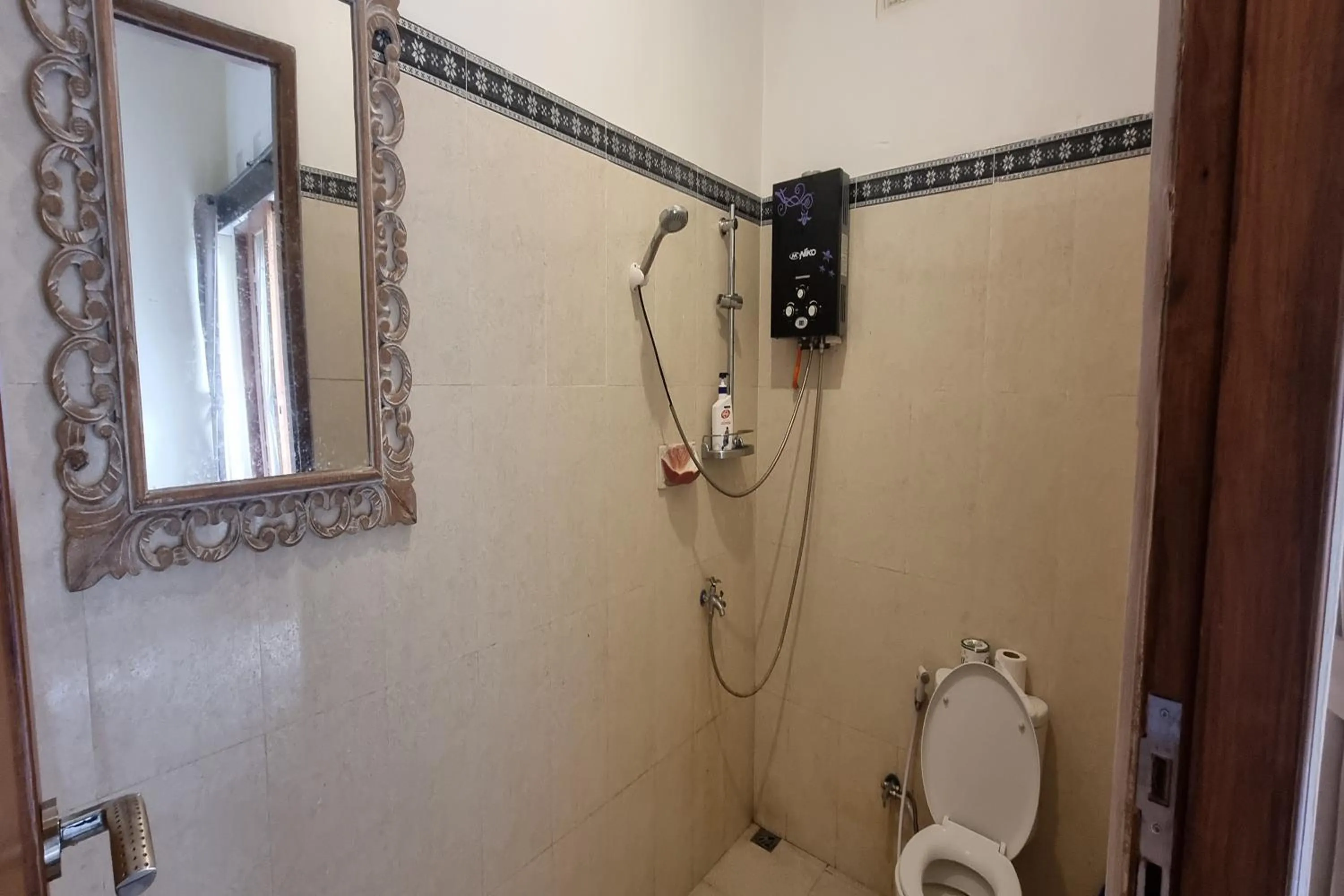 Shower in Onion Garden And Natural Hotspring