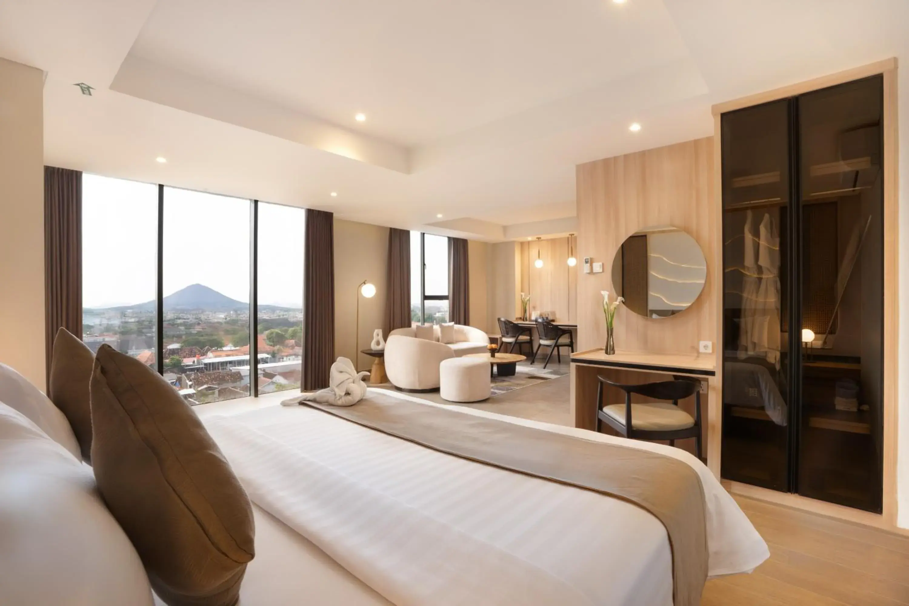 Suite in 1O1 STYLE Yogyakarta Malioboro Suite in 1O1 STYLE Yogyakarta Malioboro