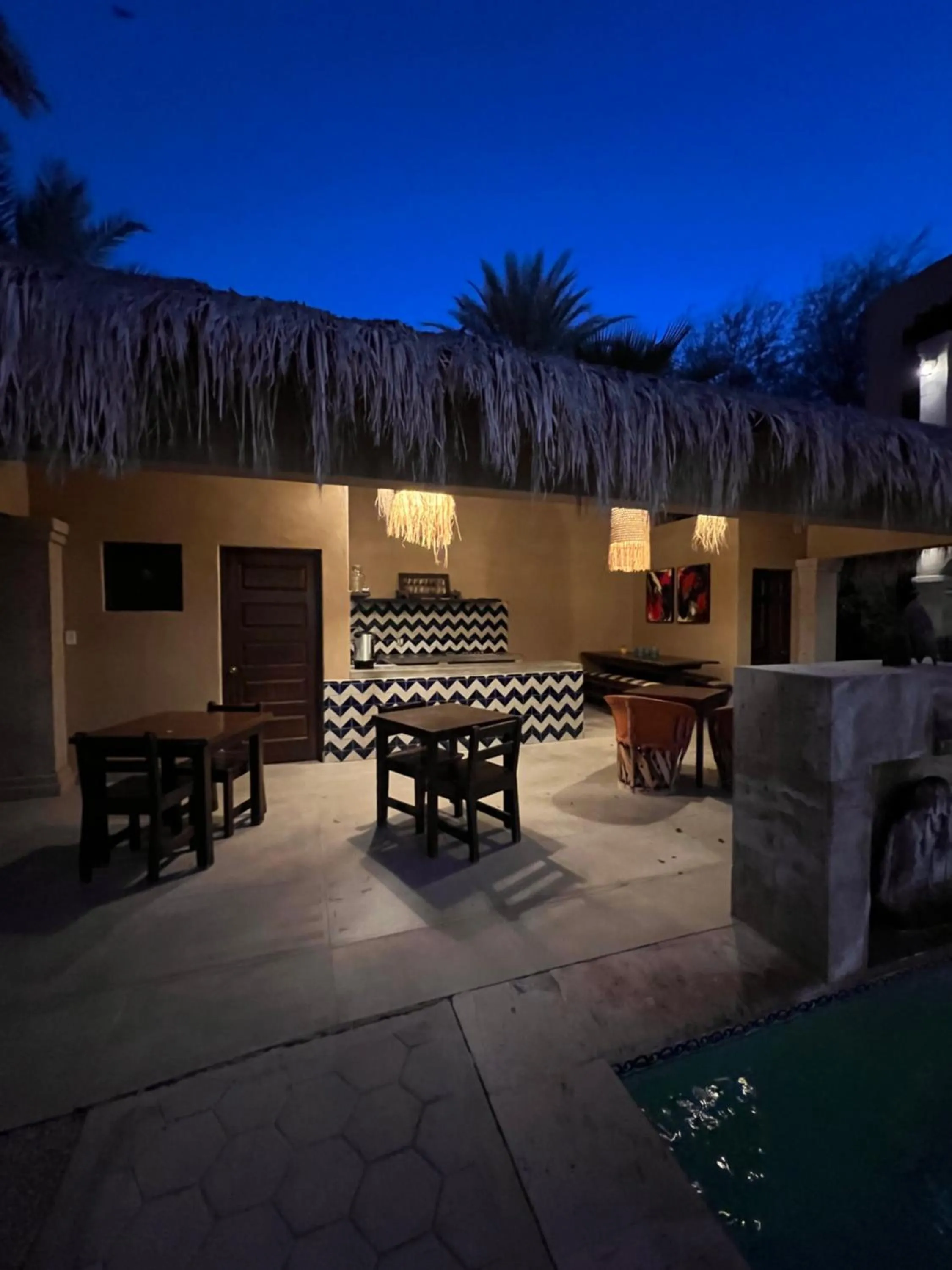 Night in Hotel 1697 Loreto