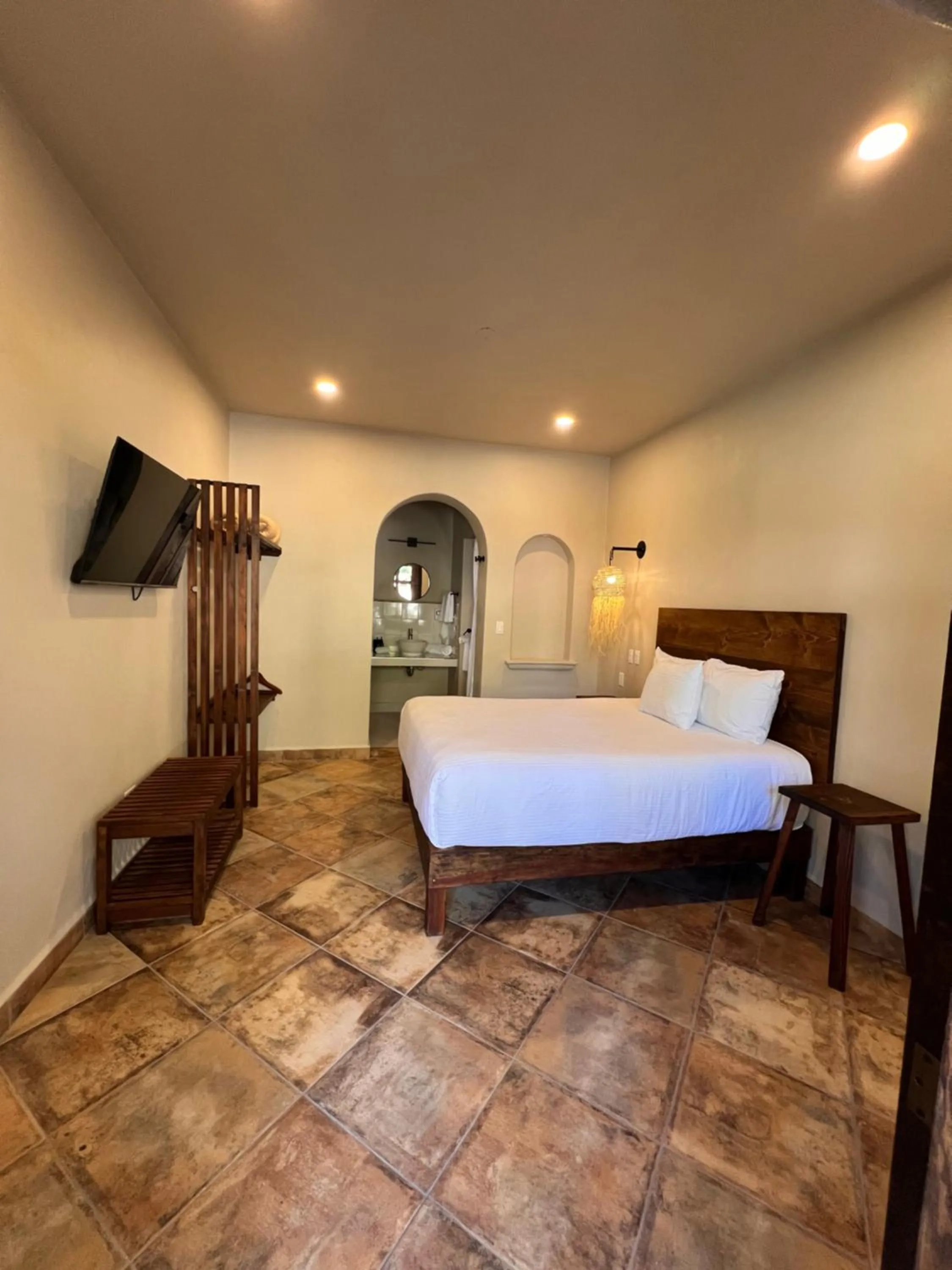 Photo of the whole room, Bed in Hotel 1697 Loreto