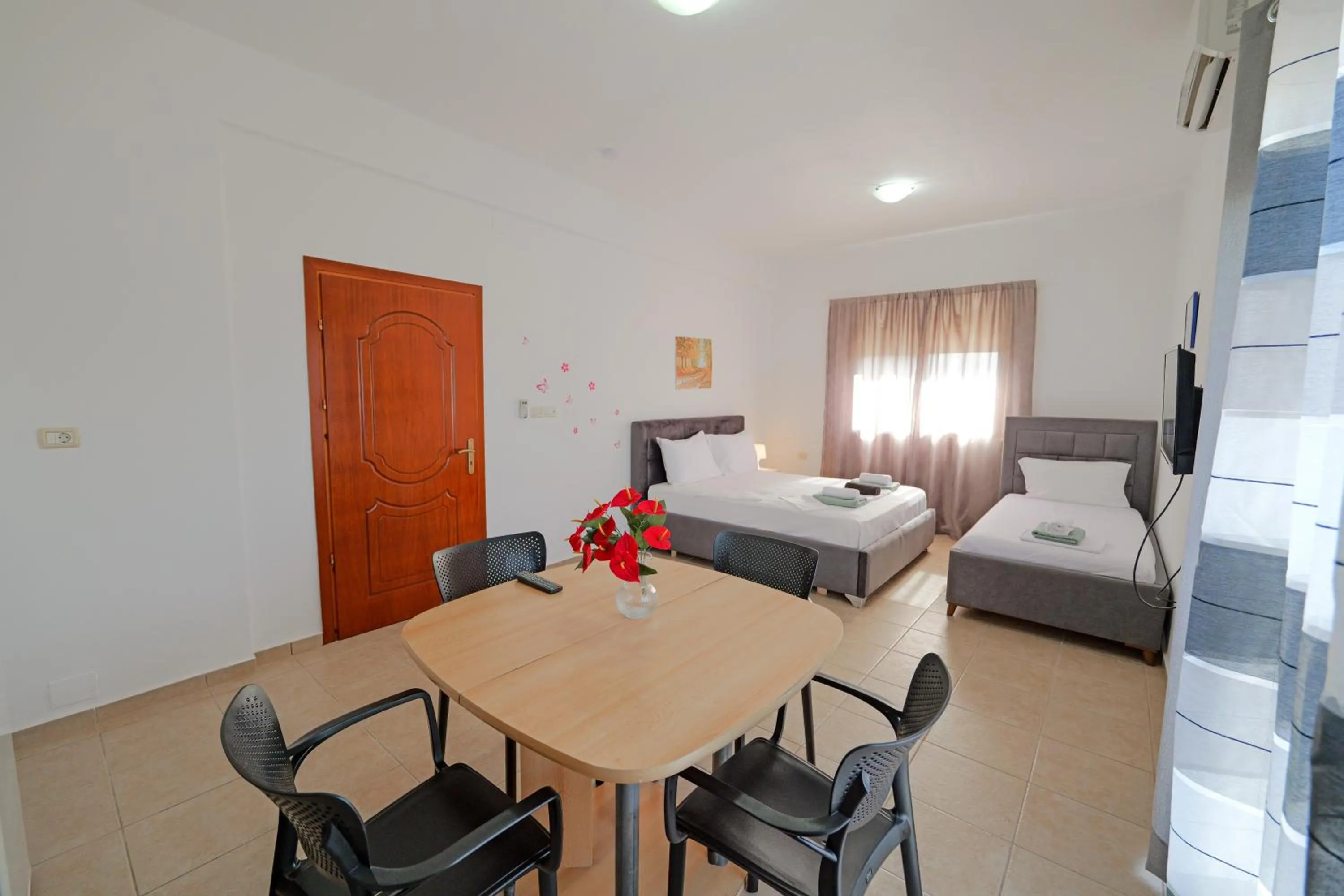 Photo of the whole room, Bed in Central Garden Sofia 1- Free Parking