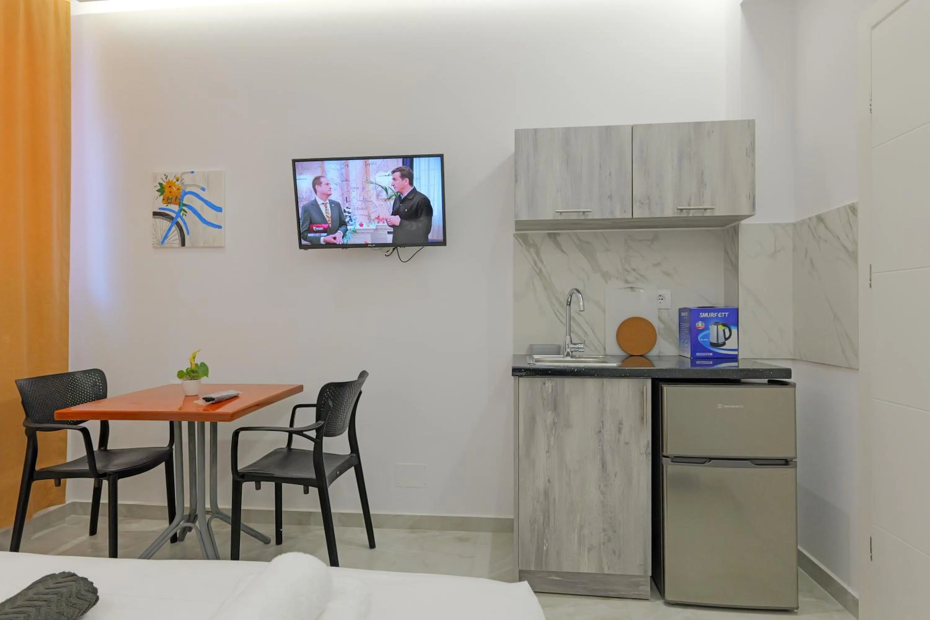 TV and multimedia in Central Garden Sofia 1- Free Parking