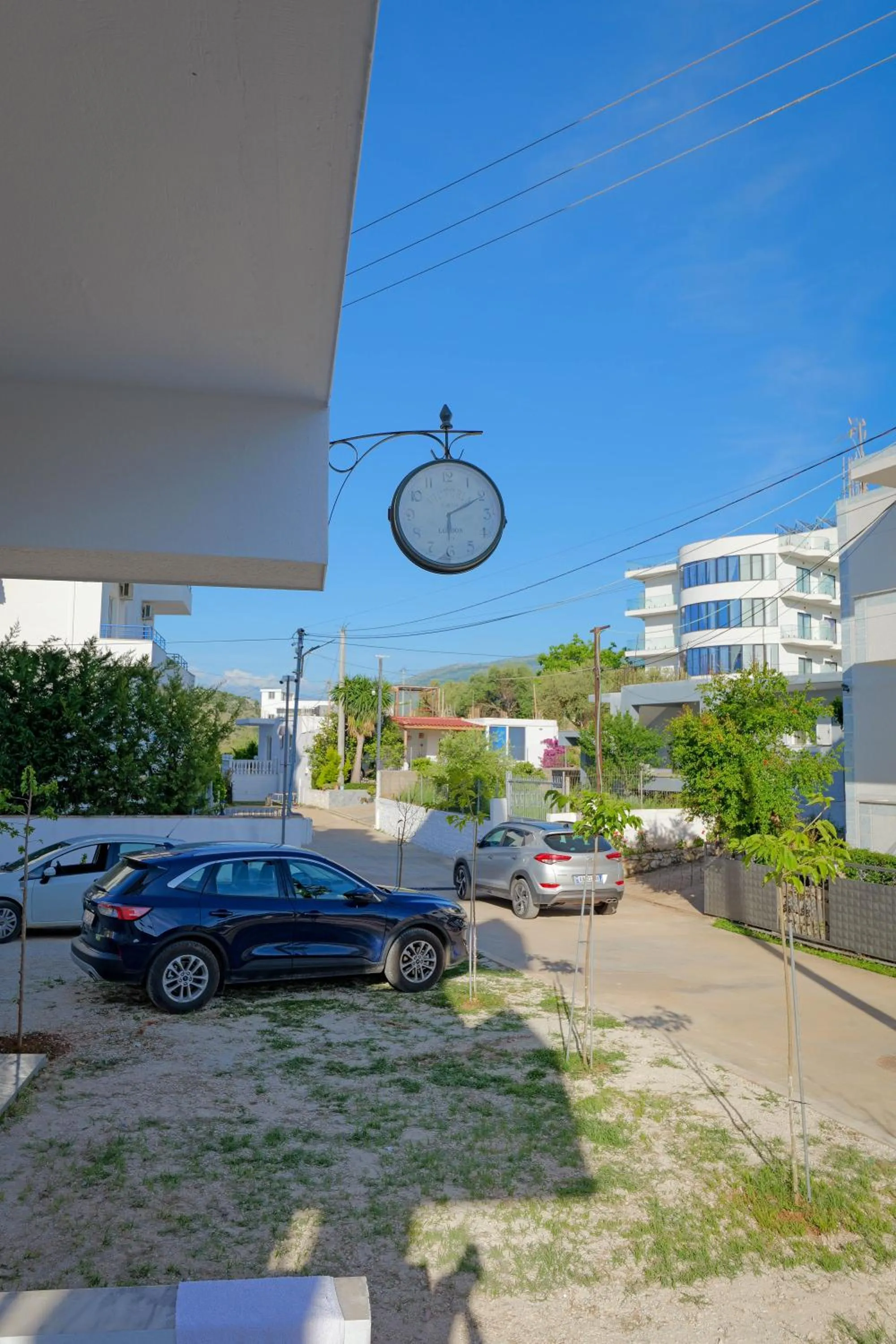 Parking in Central Garden Sofia 1- Free Parking