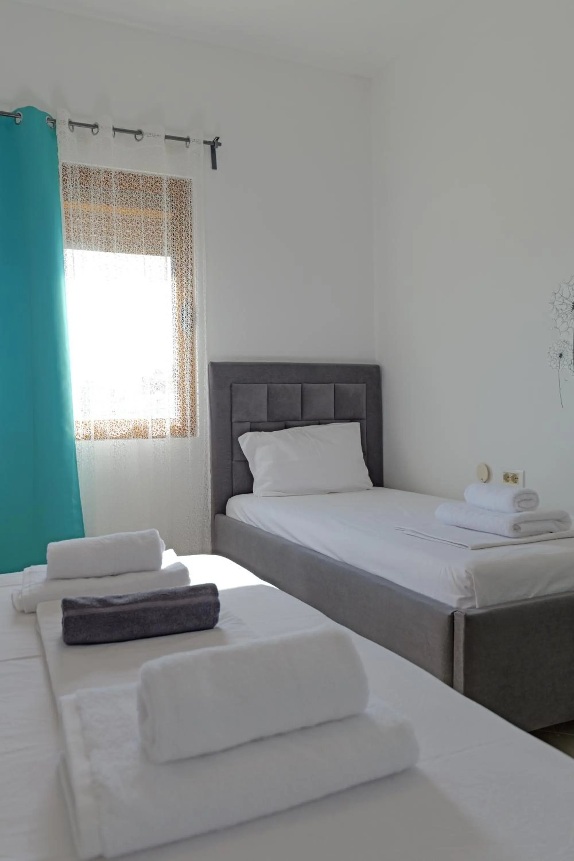 Bed in Central Garden Sofia 1- Free Parking