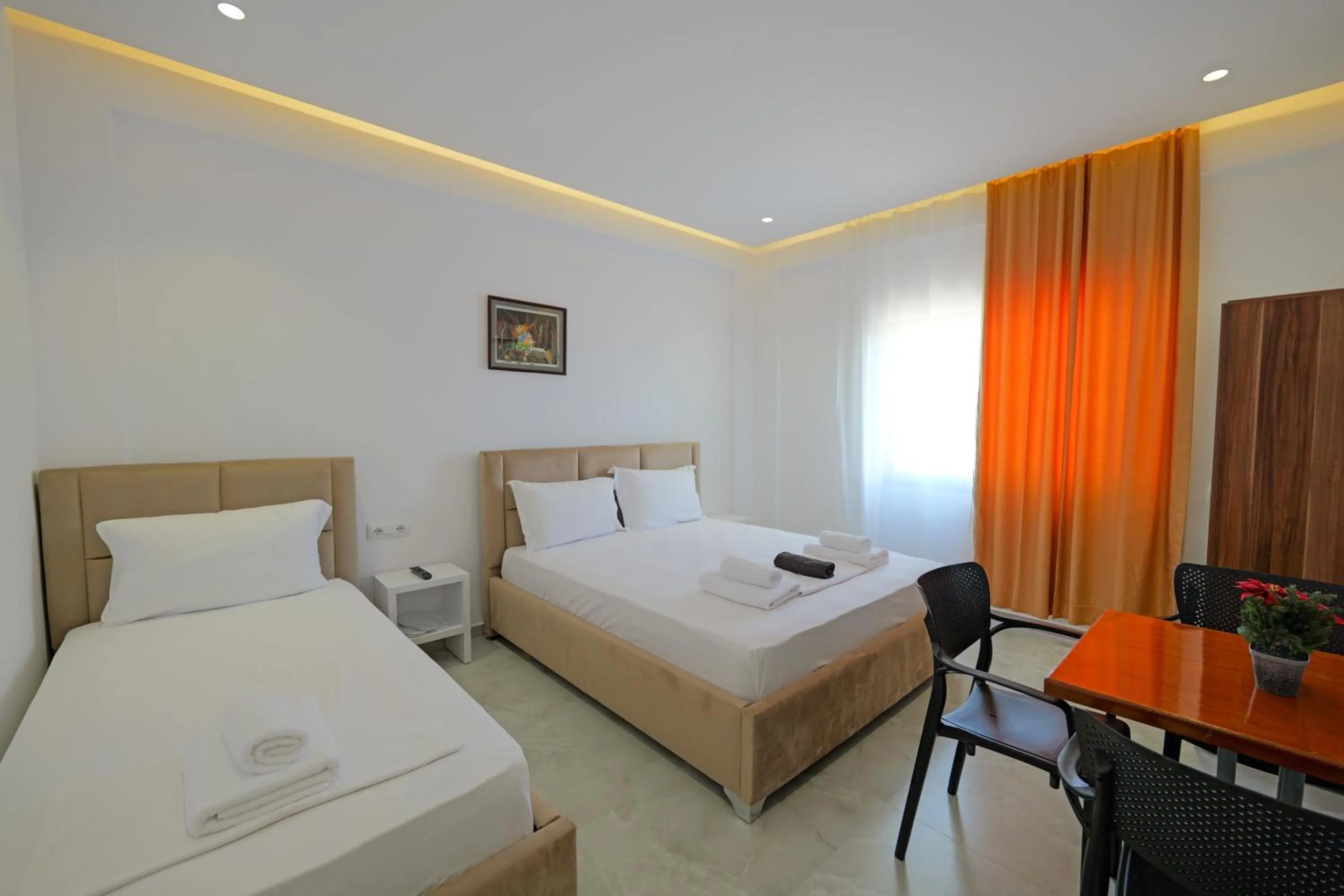 Bed in Central Garden Sofia 1- Free Parking