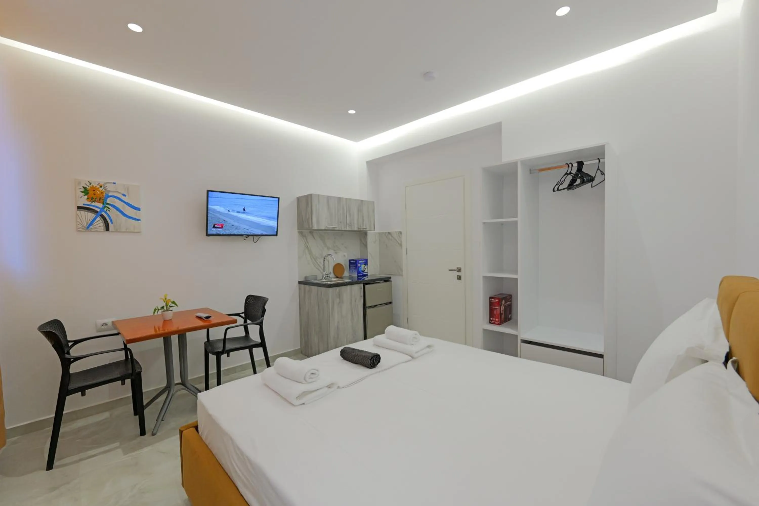 Photo of the whole room, Bed in Central Garden Sofia 1- Free Parking