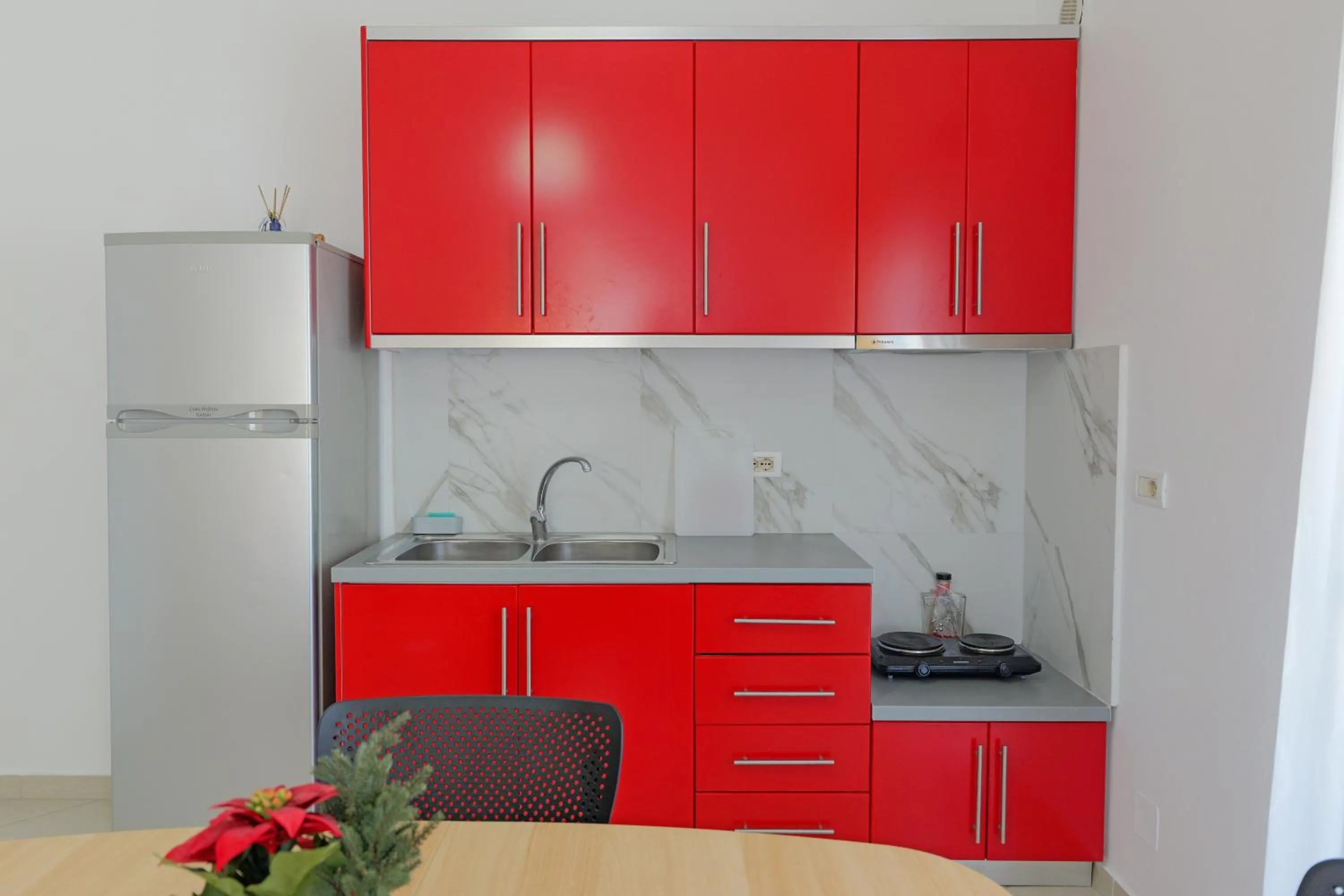 Kitchen or kitchenette in Central Garden Sofia 1- Free Parking
