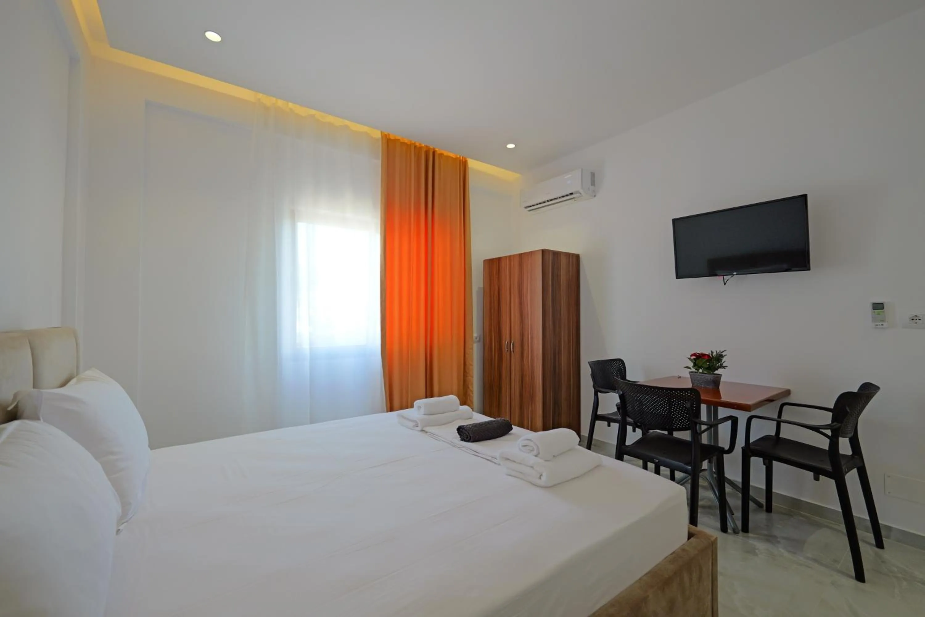 Photo of the whole room, Bed in Central Garden Sofia 1- Free Parking