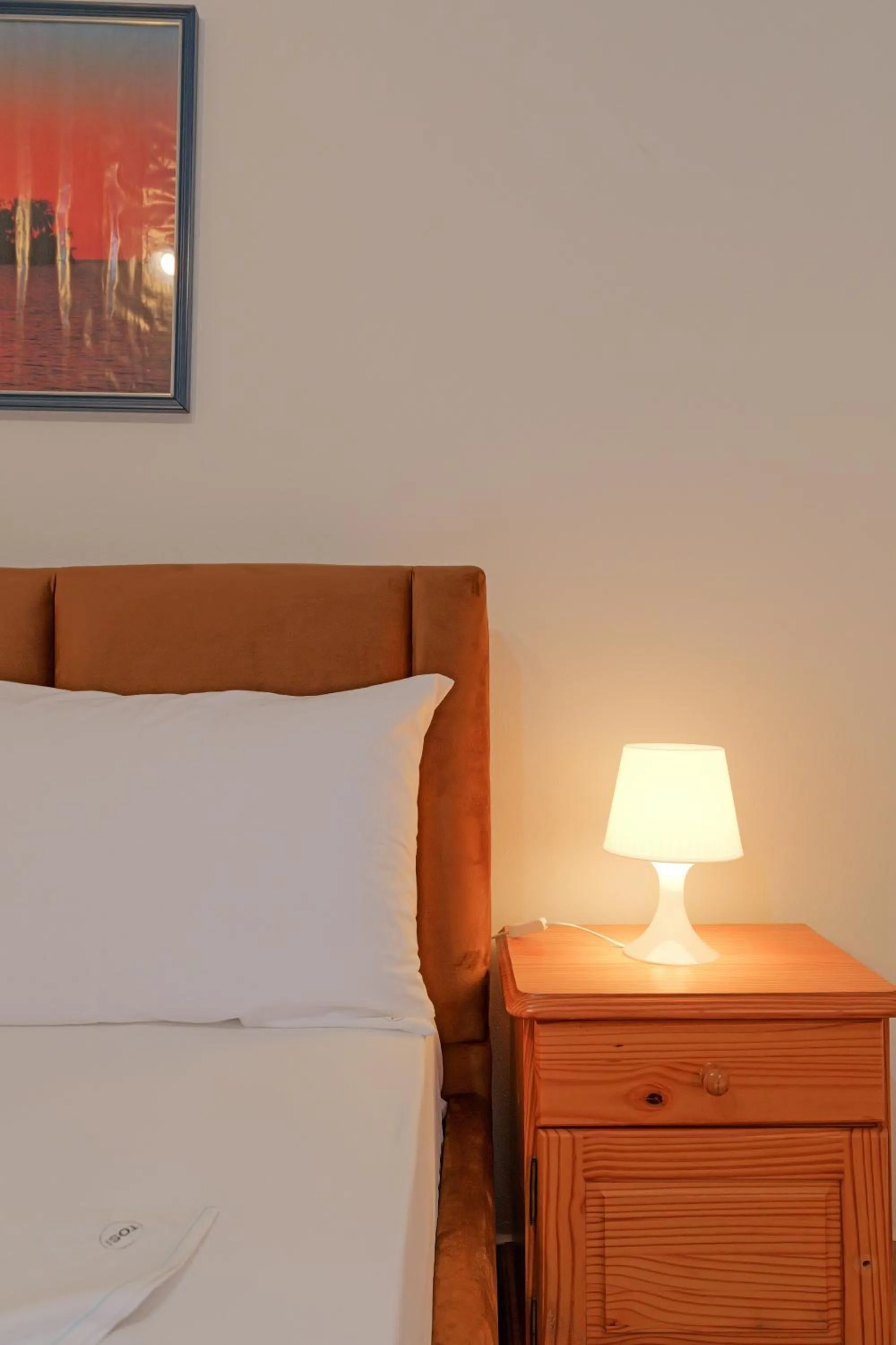 Bed in Central Garden Sofia 1- Free Parking