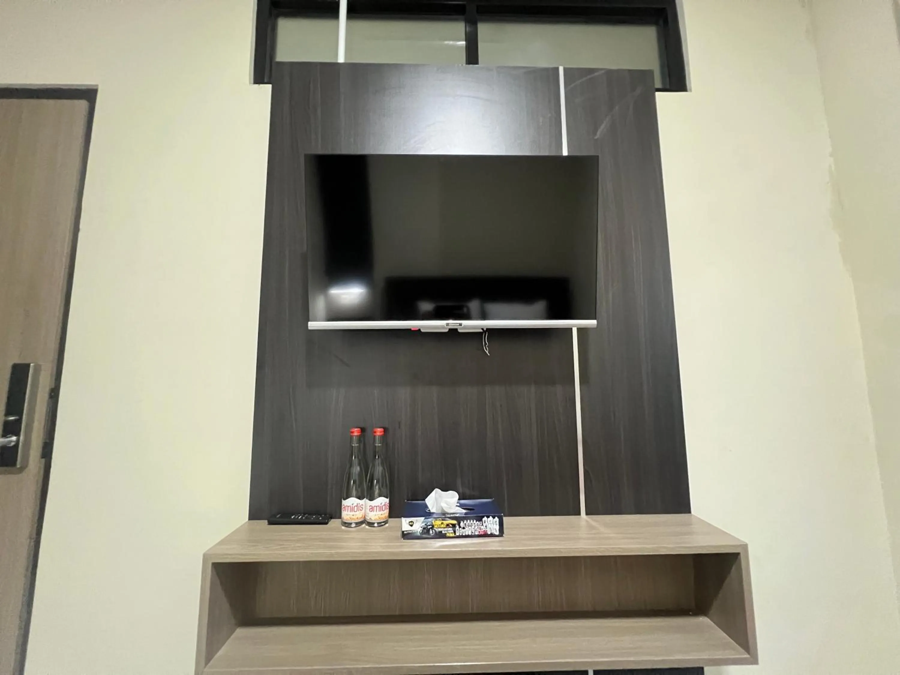 Bedroom in Brenn Hotel Semarang Mitra Reddoorz