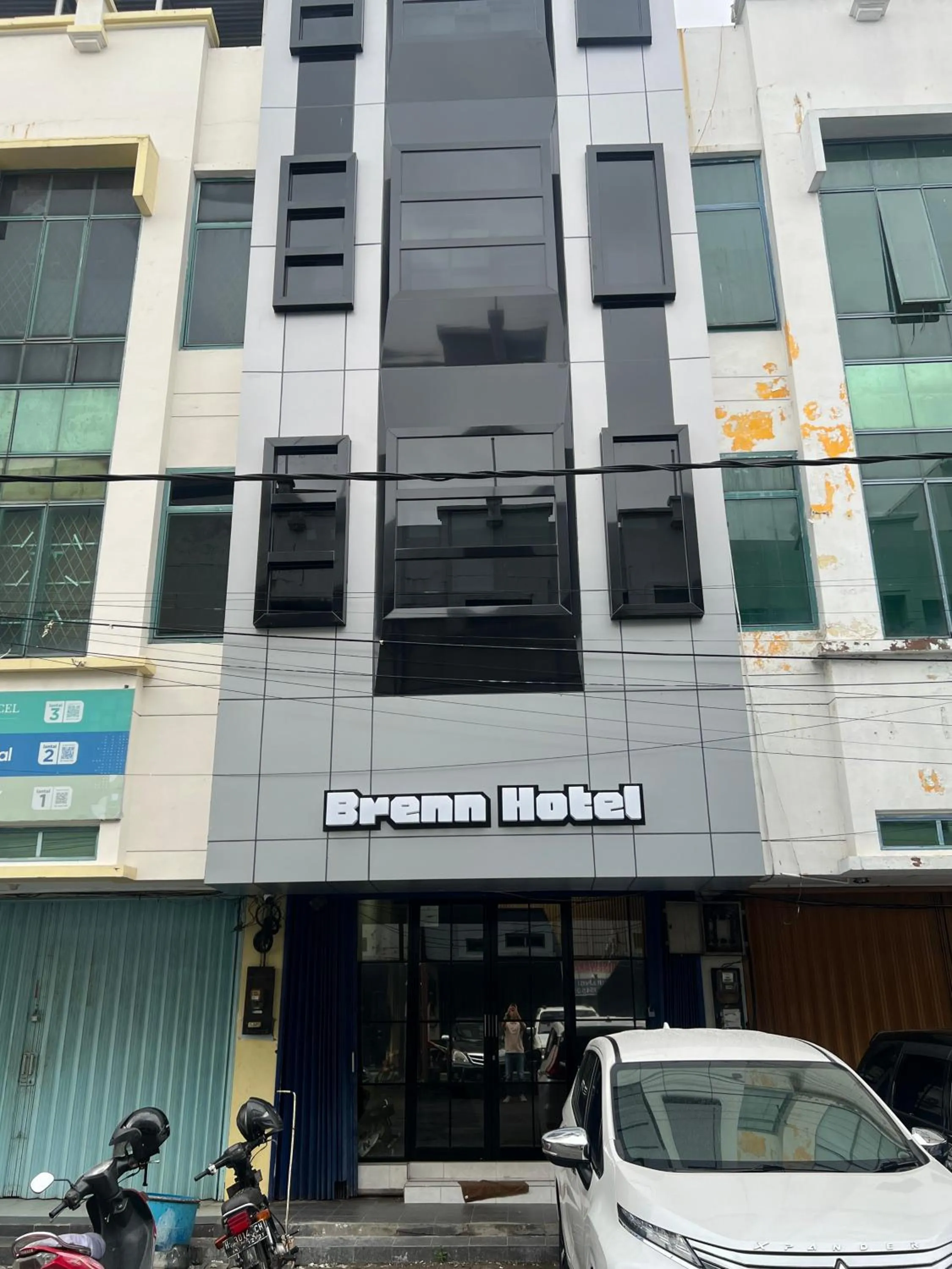 Property building in Brenn Hotel Semarang Mitra Reddoorz