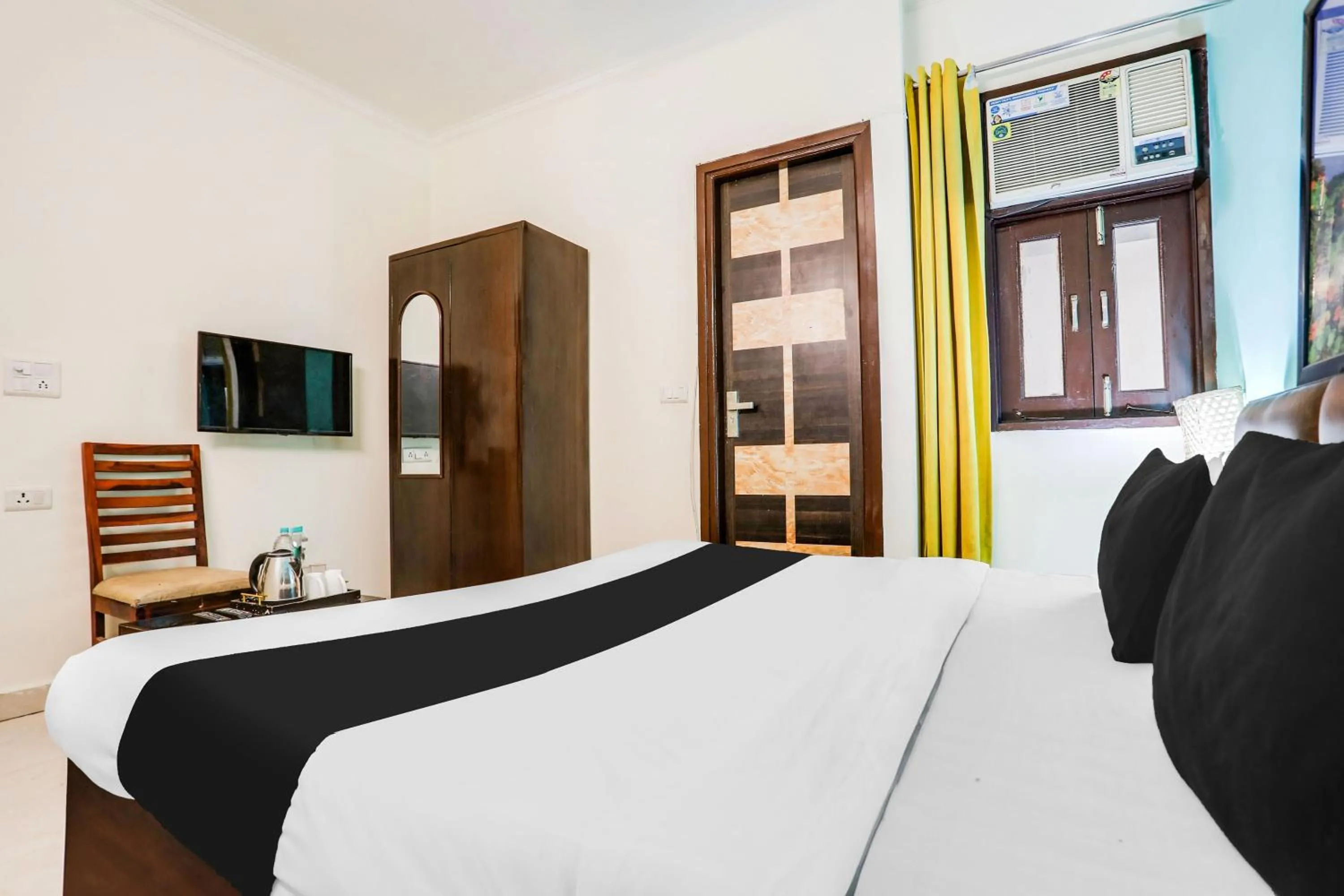 Bedroom, Bed in Hotel O KD Plaza 6