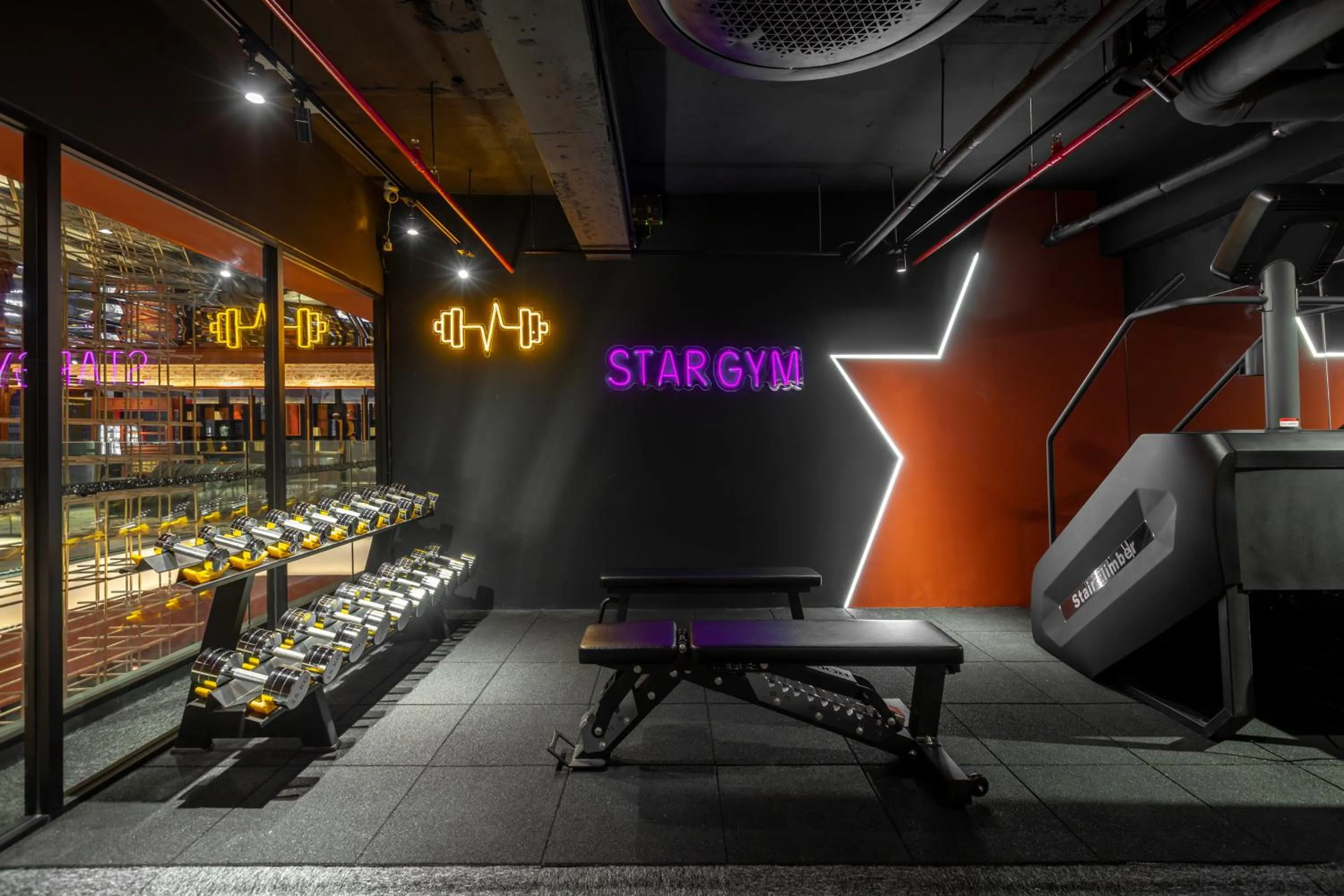 Fitness centre/facilities in Bintang Collectionz Hotel