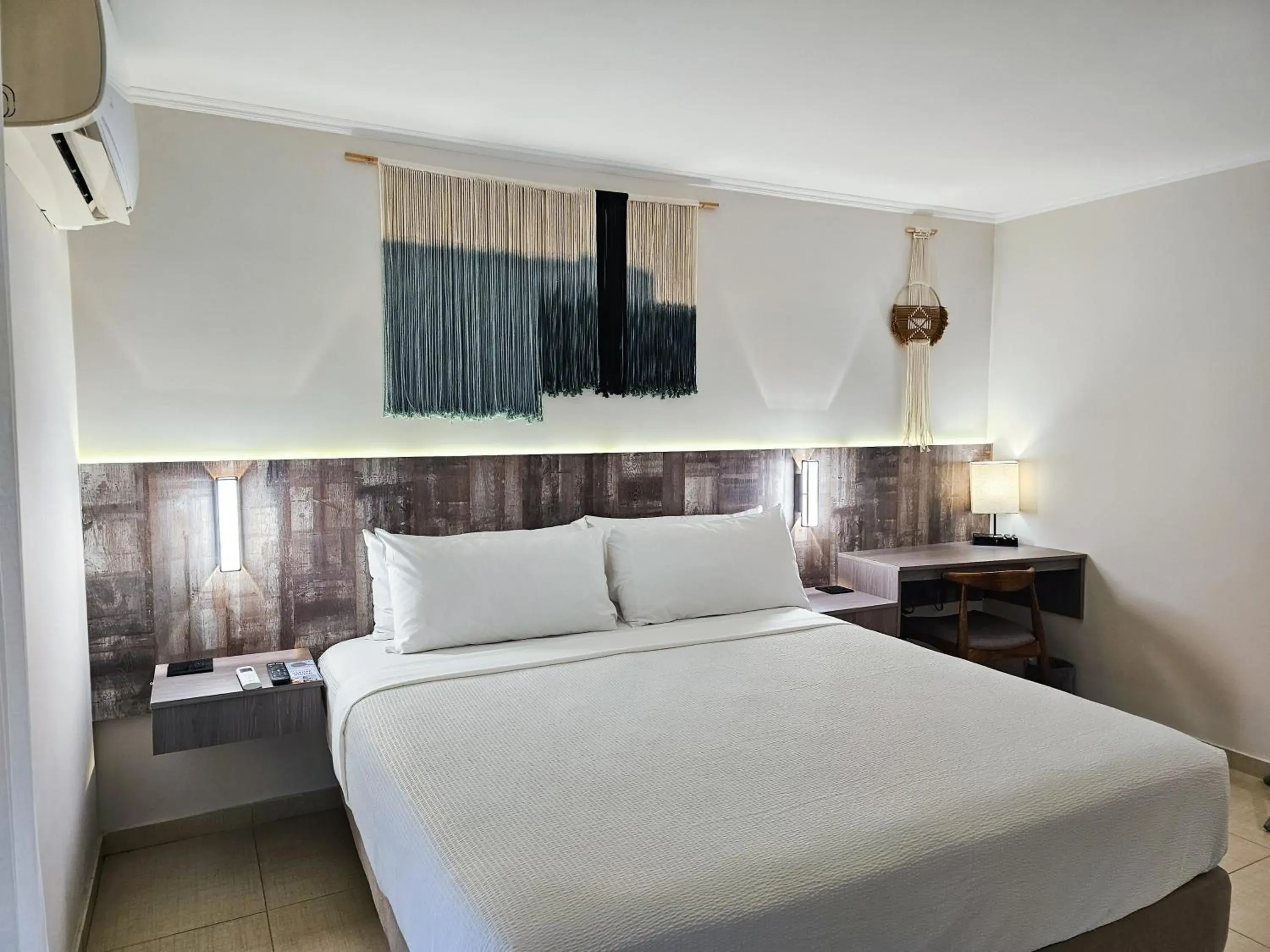 King Room with Sofa and Pool View - Adults Only/Non-Smoking in Aruba Boutique & Art Hotel - Adults Only King Room with Sofa and Pool View - Adults Only/Non-Smoking in Aruba Boutique & Art Hotel - Adults Only