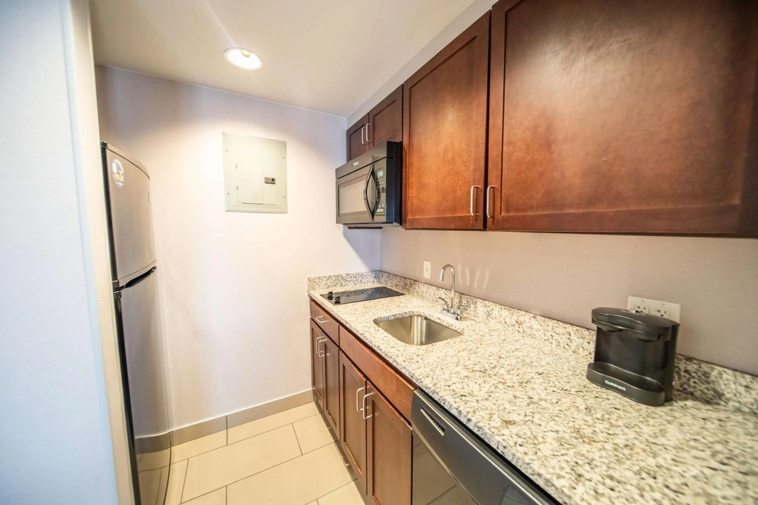 Kitchen or kitchenette in Homewood Suites by Hilton Rochester Mayo Clinic-St. Marys Campus