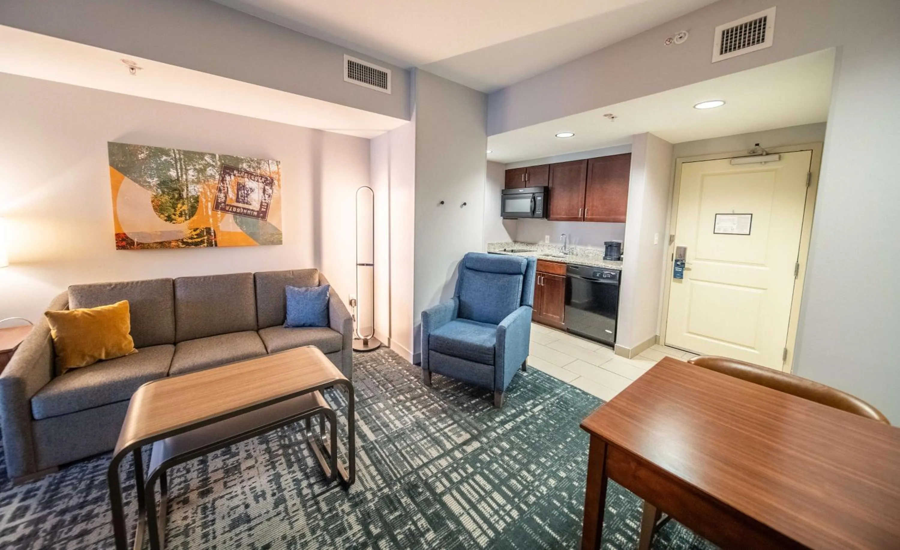 Living room in Homewood Suites by Hilton Rochester Mayo Clinic-St. Marys Campus
