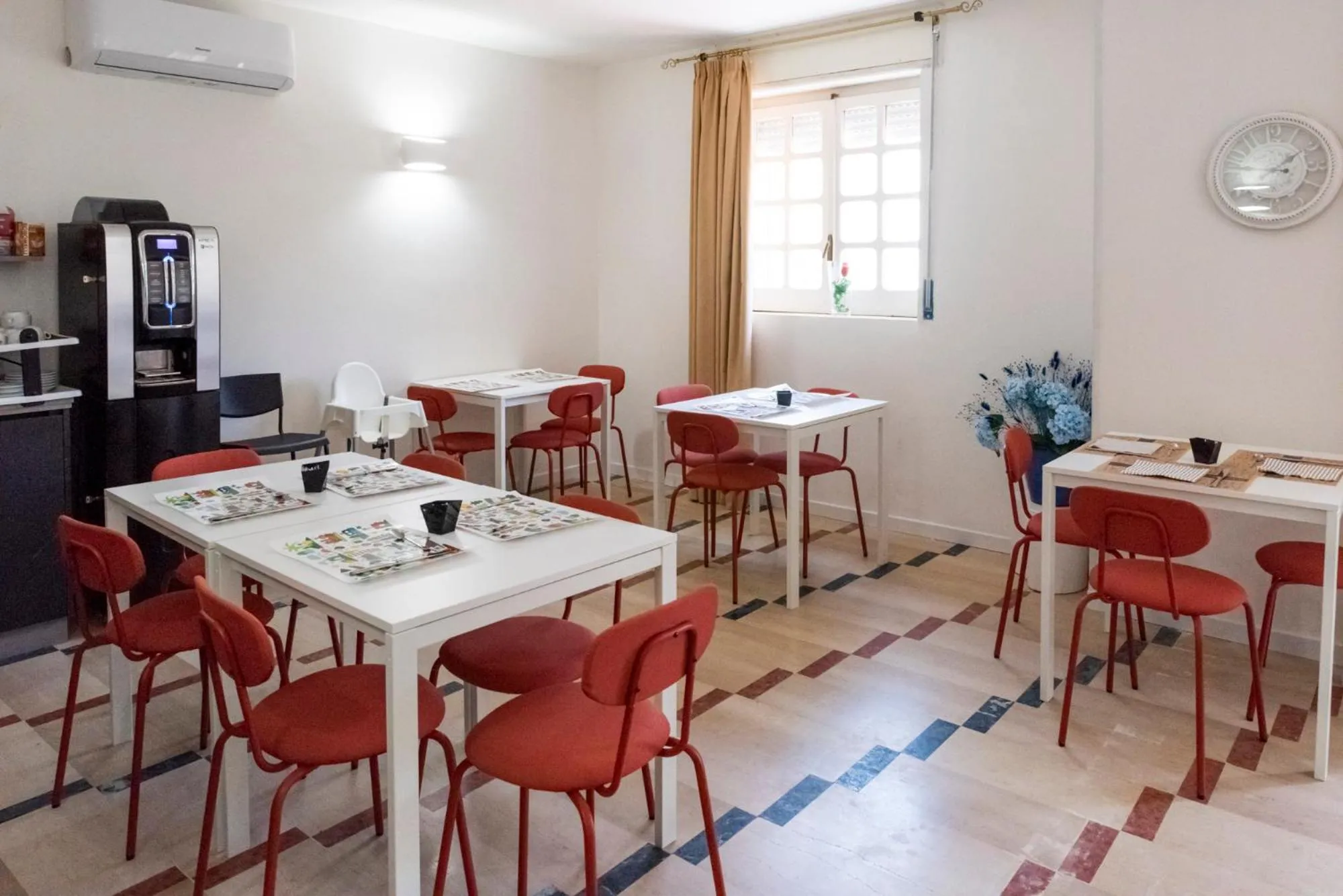 Restaurant/places to eat in SOLARIS PAESTUM