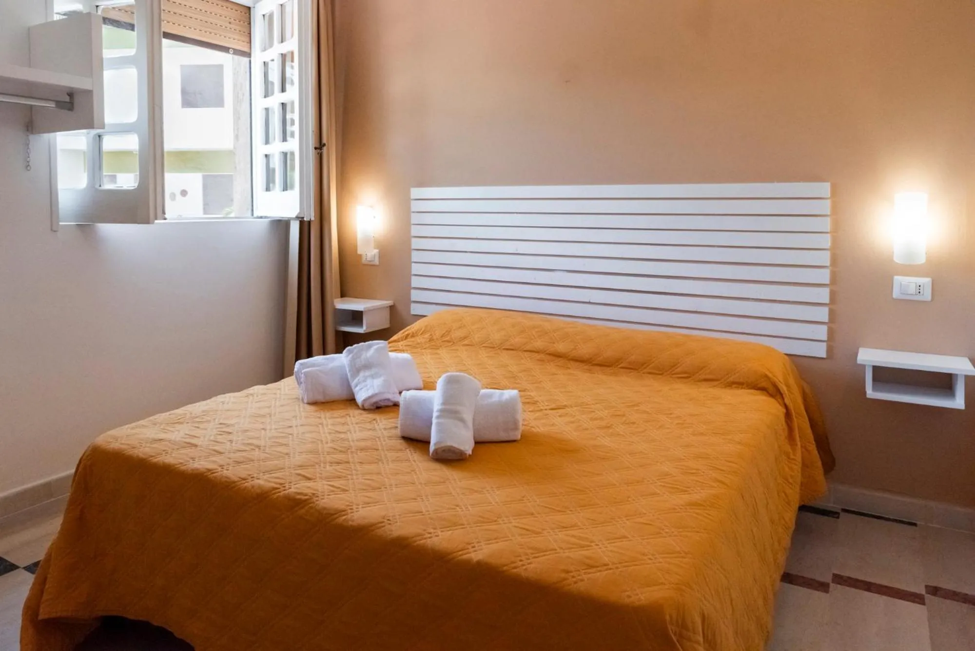 Bed in SOLARIS PAESTUM