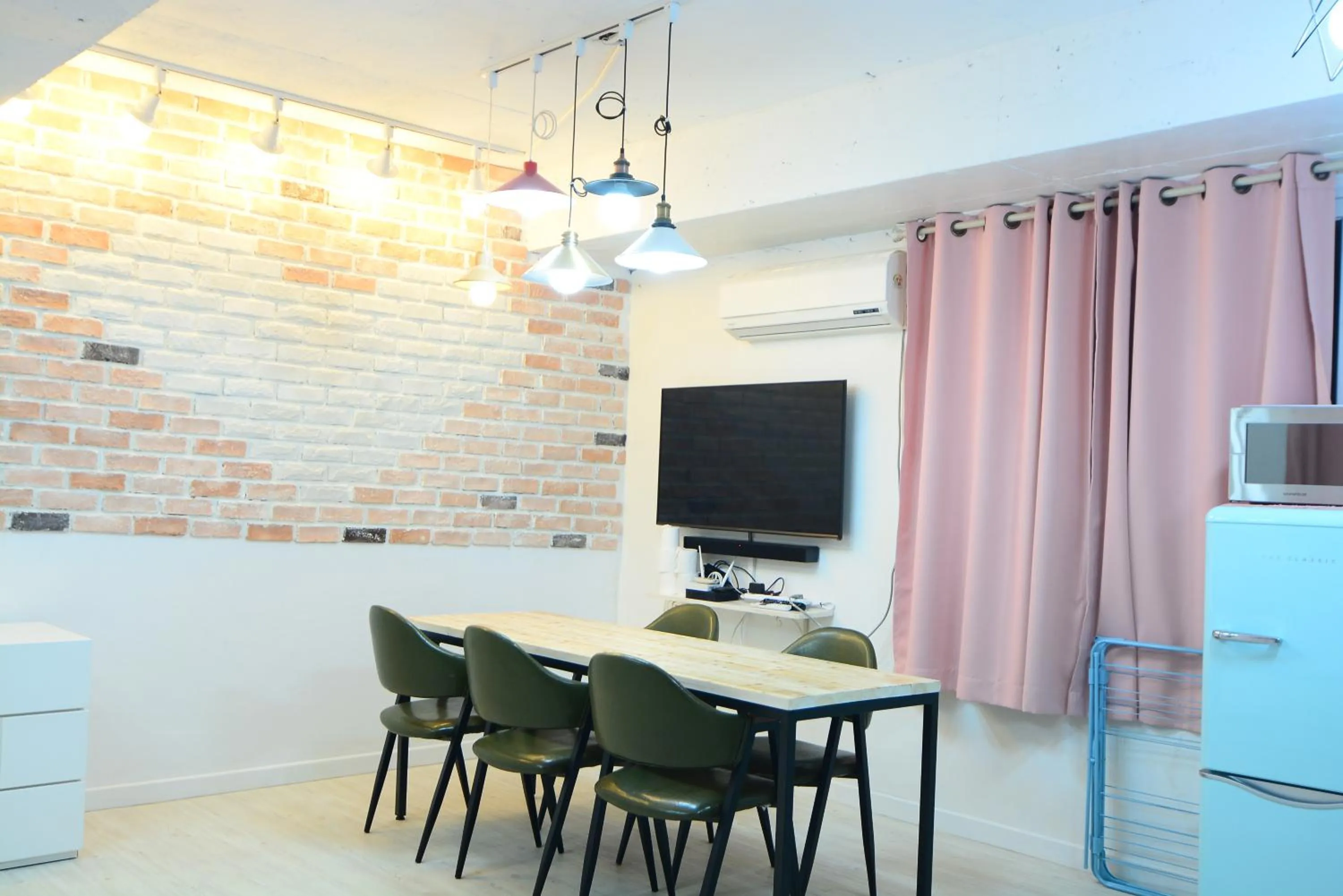 Communal lounge/ TV room in Residence Unicorn