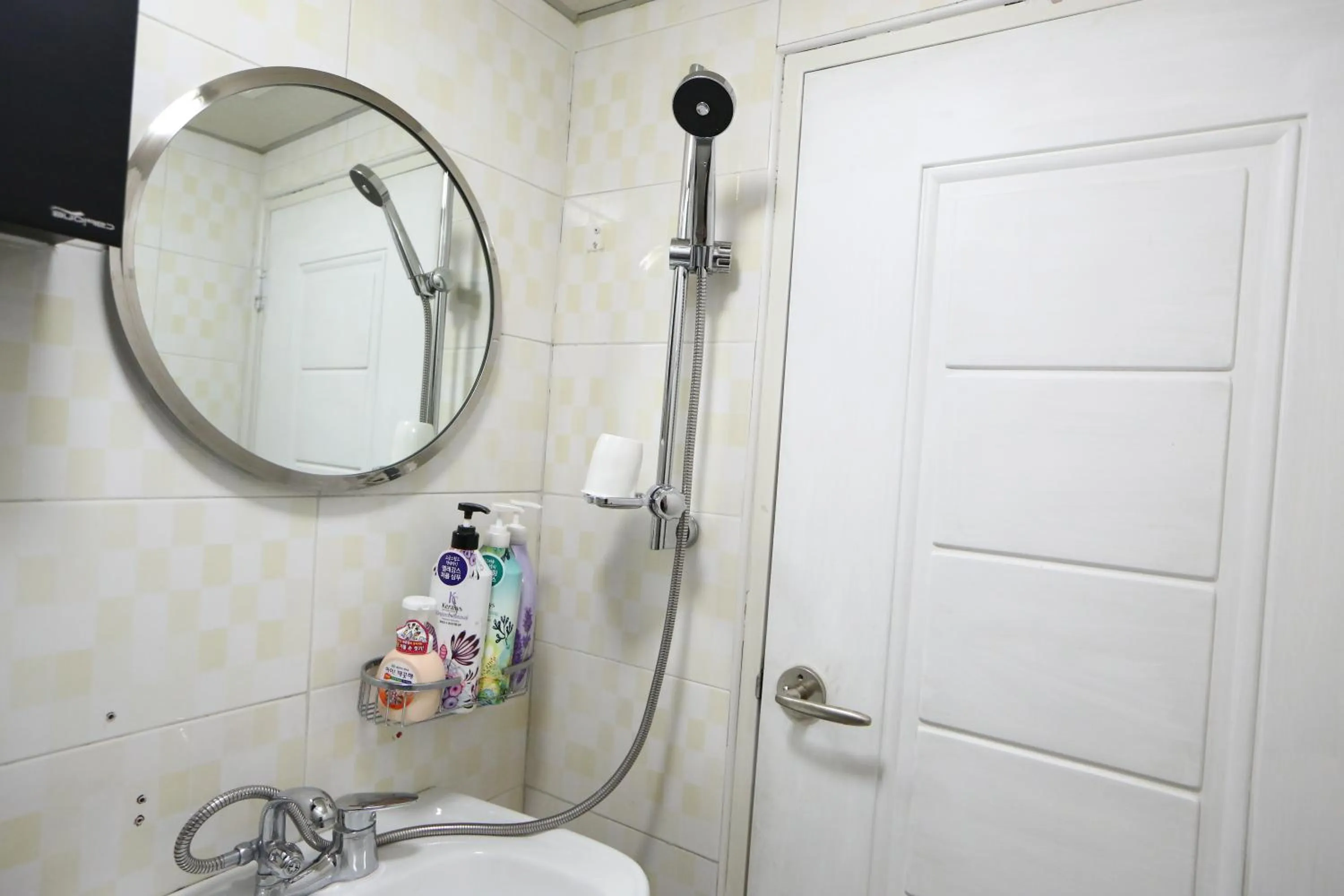 Other in Residence Unicorn