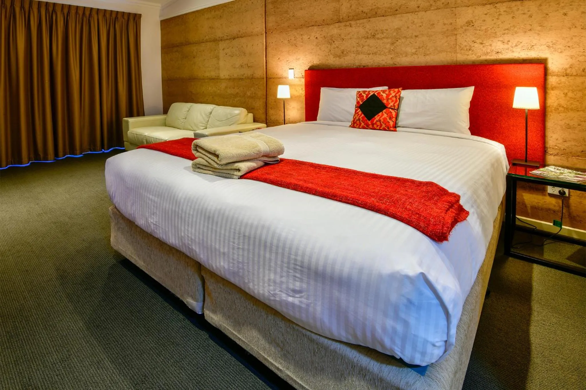 Bed in Crossroads Ecomotel