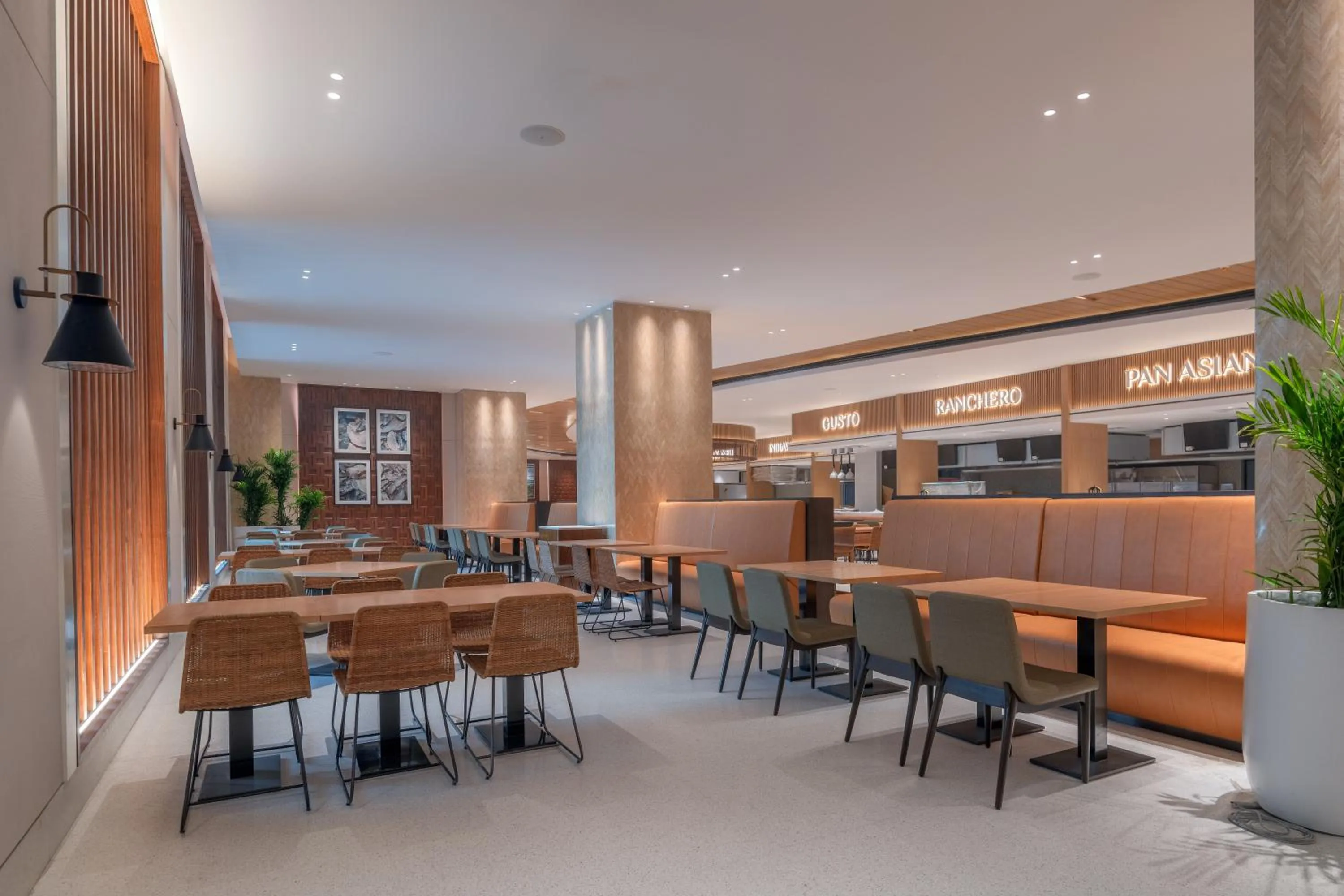 Restaurant/places to eat in Solaire Resort North